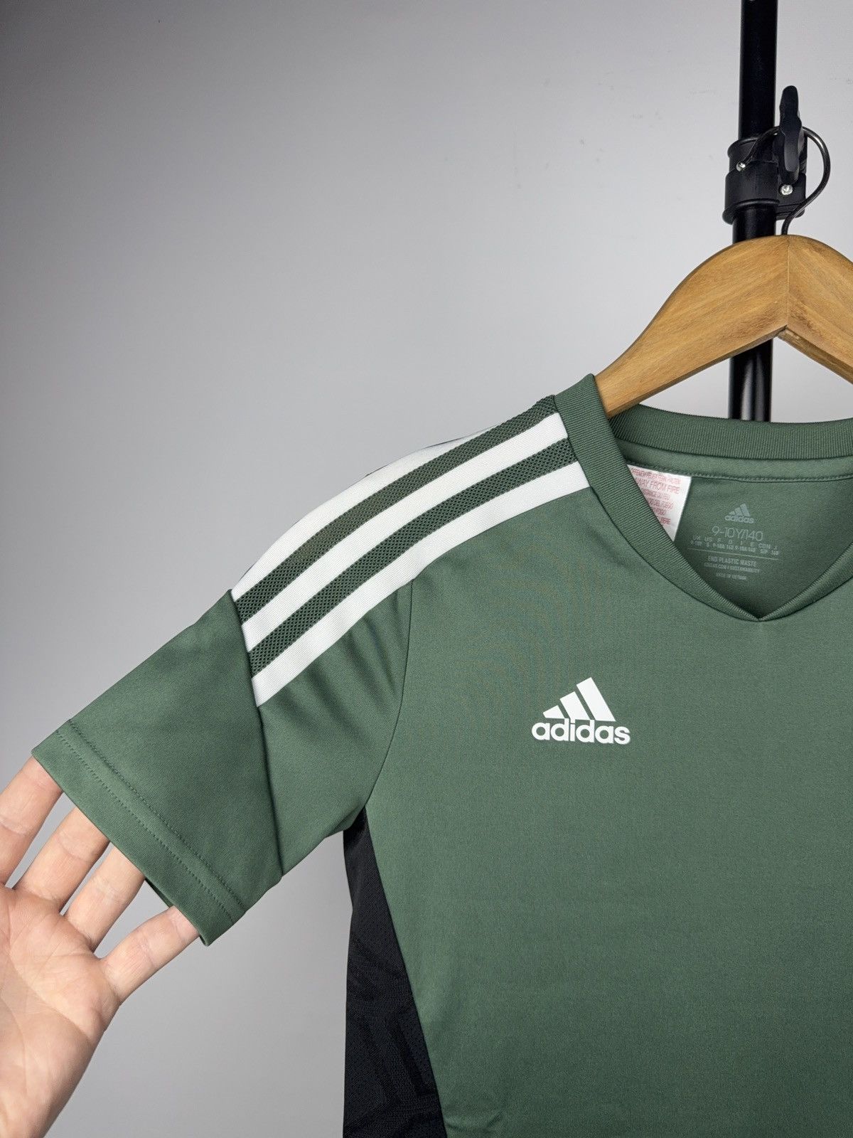Adidas 00s Celtic FC Adidas AEROREADY Training Top 9–10Y / 140 Size US XXS / EU 40 - 4 Thumbnail