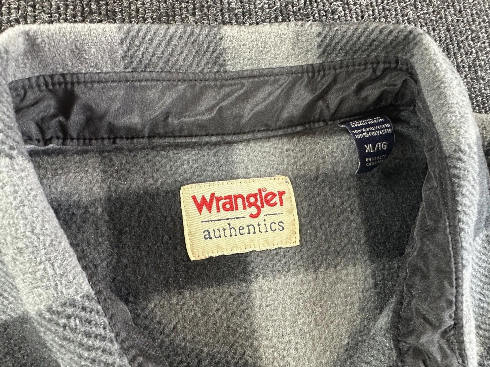 Wrangler Wrangler Authentics XL Gray/Black Button Down Fleece Size US XL / EU 56 / 4 - 3 Thumbnail