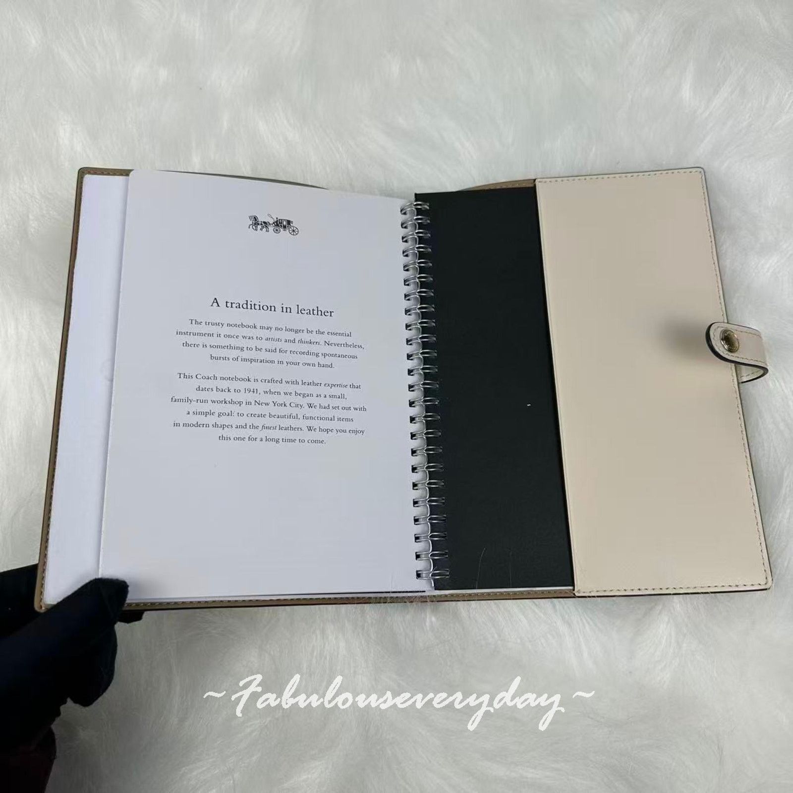 Coach Coach Snap Notebook In Signature Canvas/Silver/Chalk CZ198 Size ONE SIZE - 4 Thumbnail