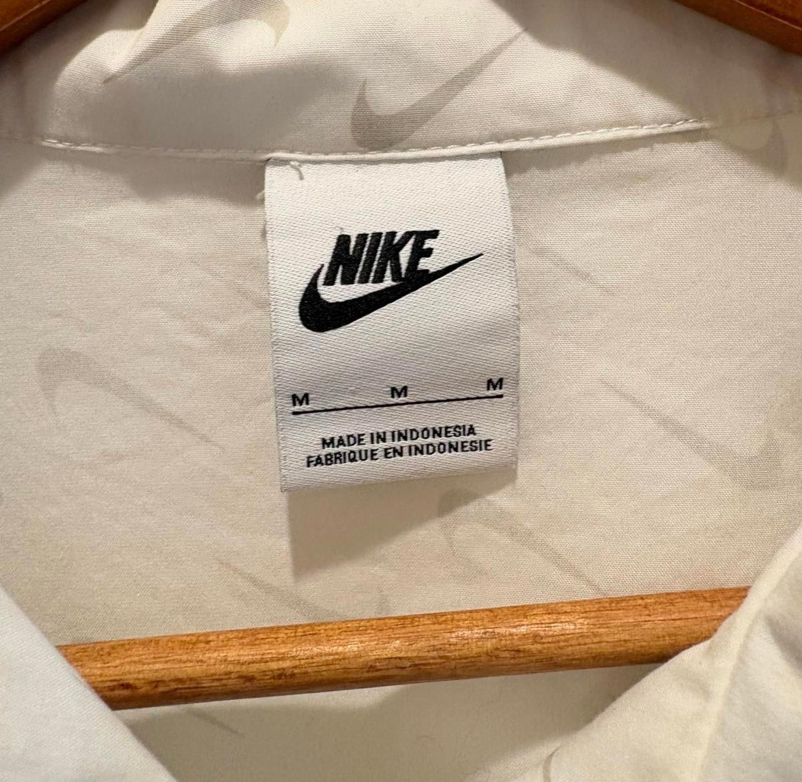 Nike Nike White Button-Up Golf Shirt - Size M Size M / US 6-8 / IT 42-44 - 3 Thumbnail