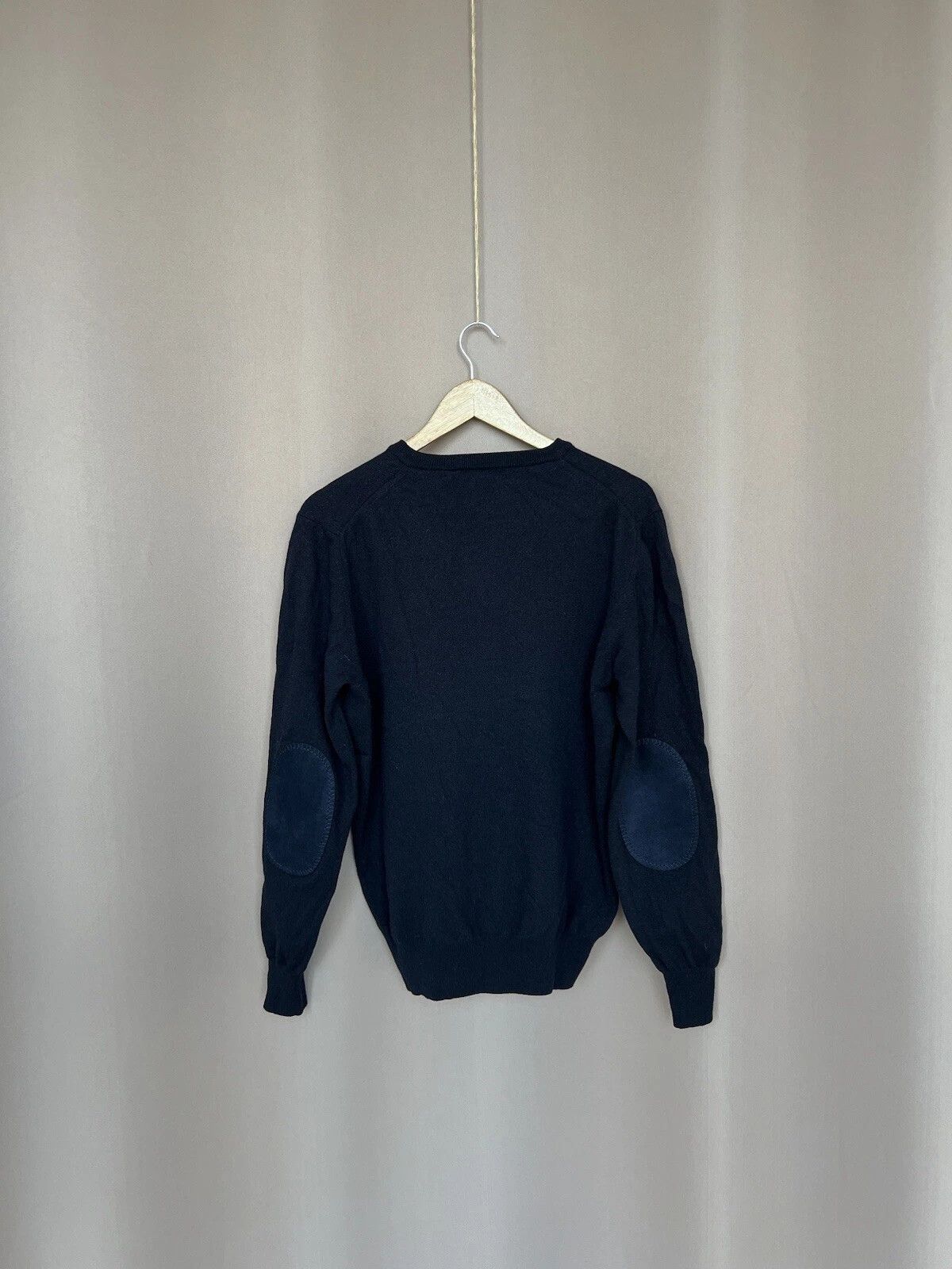Fred Perry Fred Perry V-Neck Jumper Wool Sweater Mens Size 44 or M Size US M / EU 48-50 / 2 - 7 Thumbnail