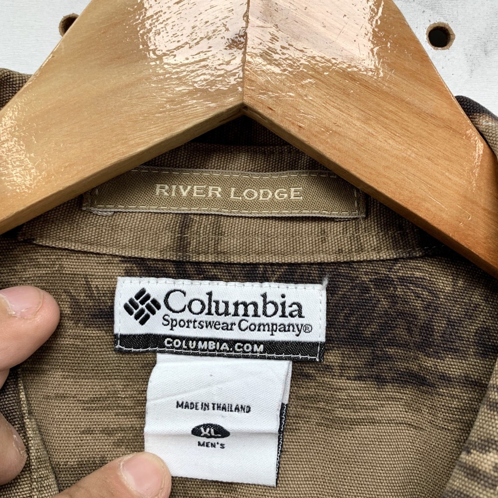 Gloverall Columbia Button-Up Shirt Mens XL Brown All Over Print Outdoor Duck AOP Long Sleeve Size US XL / EU 56 / 4 - 5 Thumbnail