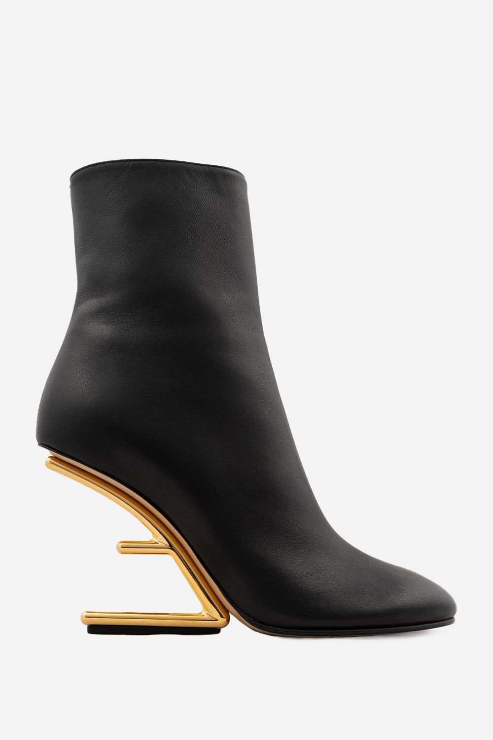 o1mt1gz0824 Boot in Black