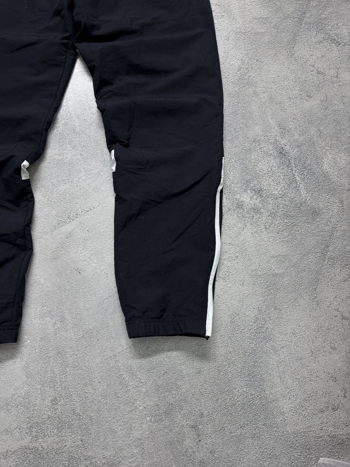 Nike Vintage Y2K Nike Nylon Mini Swoosh Pants 00’s Size US 34 / EU 50 - 7 Thumbnail