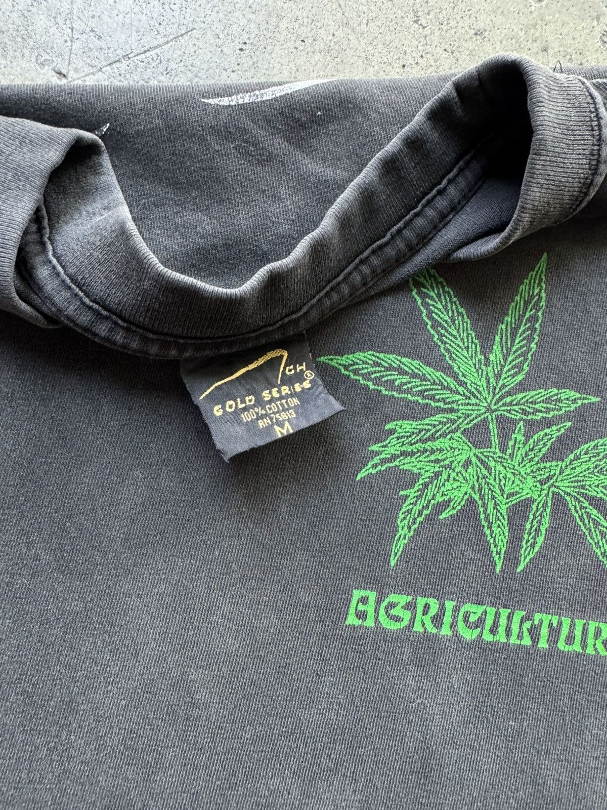 Vintage ‘00s Y2K Agriculture Ass Kickin Marijuana Tee Shirt Humor Size US M / EU 48-50 / 2 - 6 Thumbnail