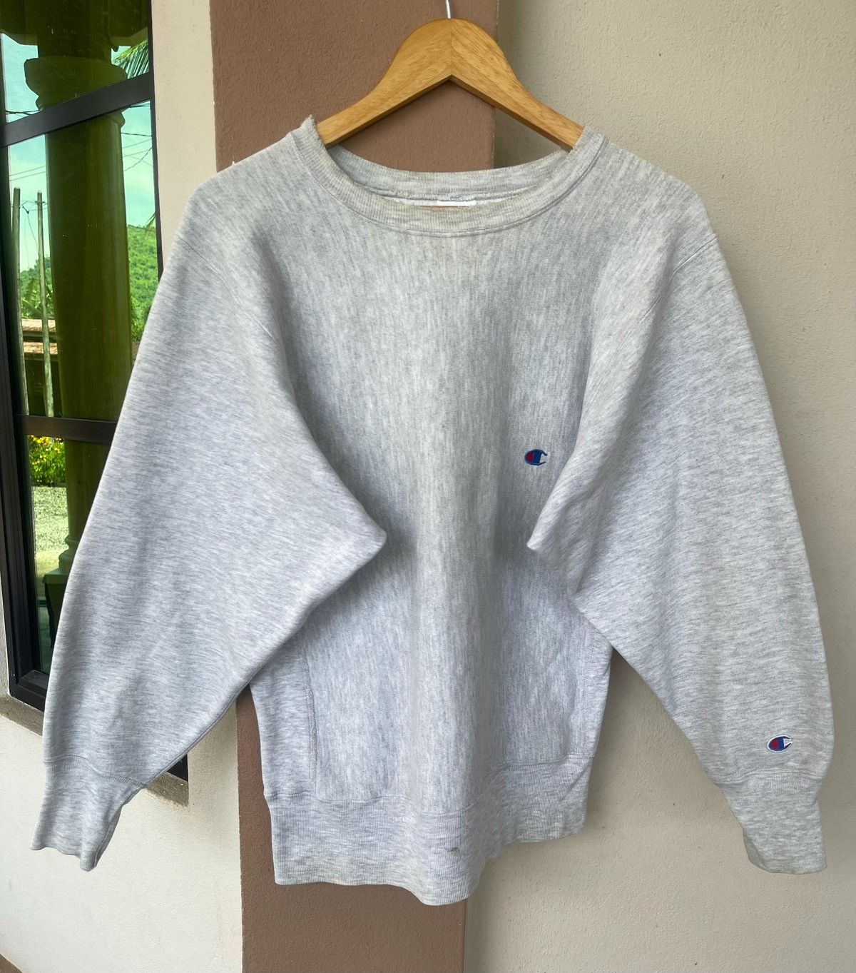 Champion × Vintage Vintage Distressed Champion Reverse Weave Sweatshirt Size US M / EU 48-50 / 2 - 9 Thumbnail