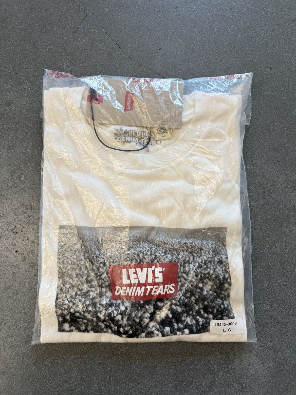 DENIM TEARS × Levi's SS22 Denim Tears Levi’s Tee Size US L / EU 52-54 / 3 - 1 Thumbnail