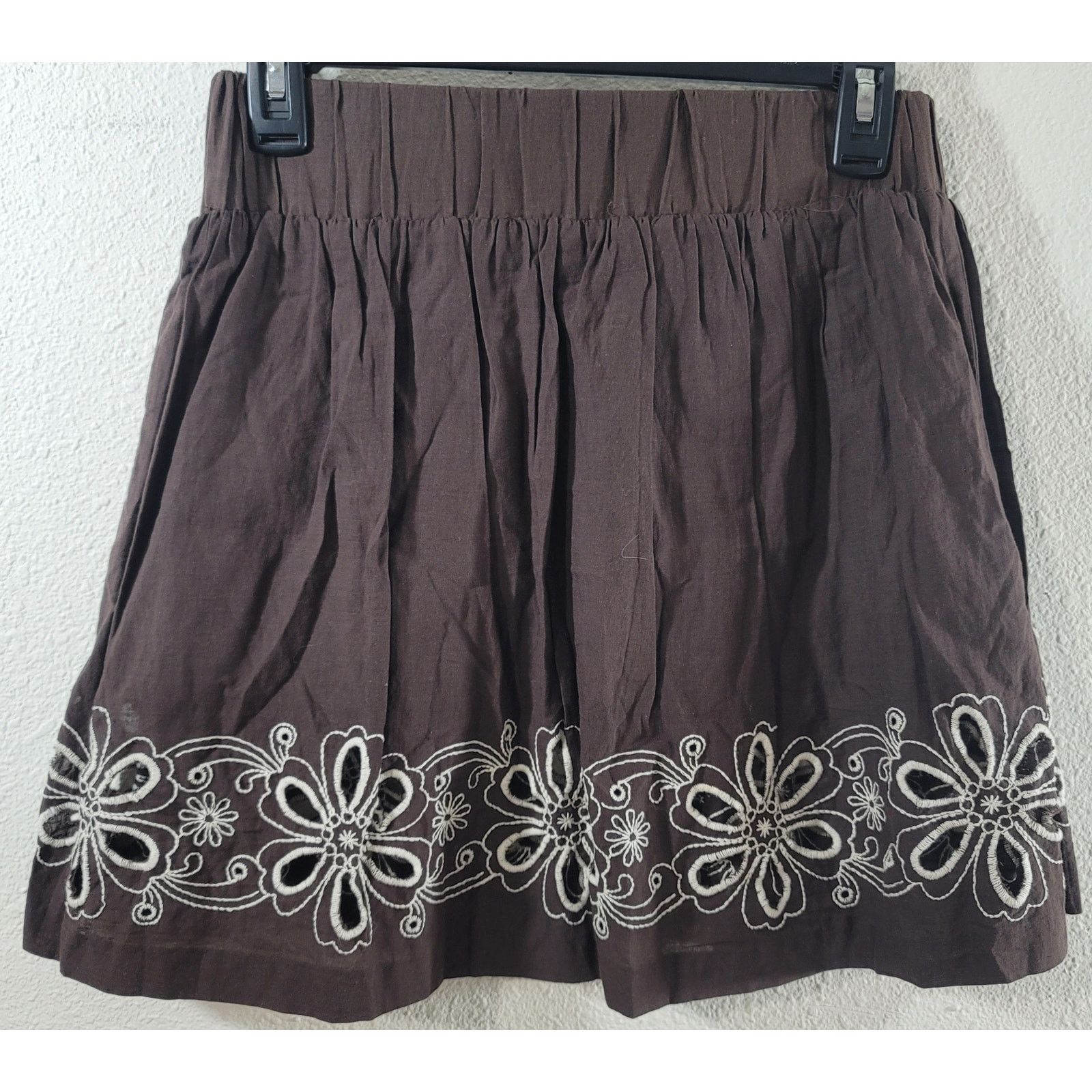 Other Charlotte Russe Brown Pleated Pull On Mini Skirt Small Size 28" / US 6 / IT 42 - 1 Thumbnail