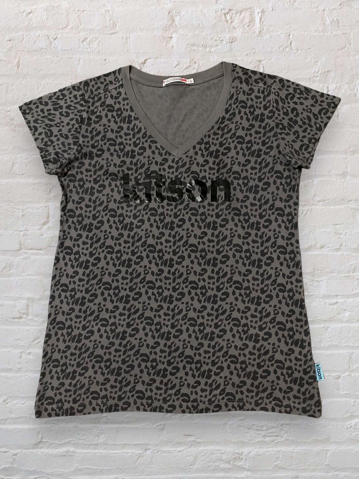 JAPAN UNIQLO X KITSON LEOPARD SKIN FULL PRINT TEE