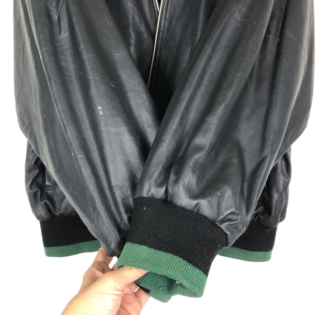 Japanese Brand Vintage Bomber Jacket Descente Big Logo Embroidered Jaguars Size US M / EU 48-50 / 2 - 15 Thumbnail