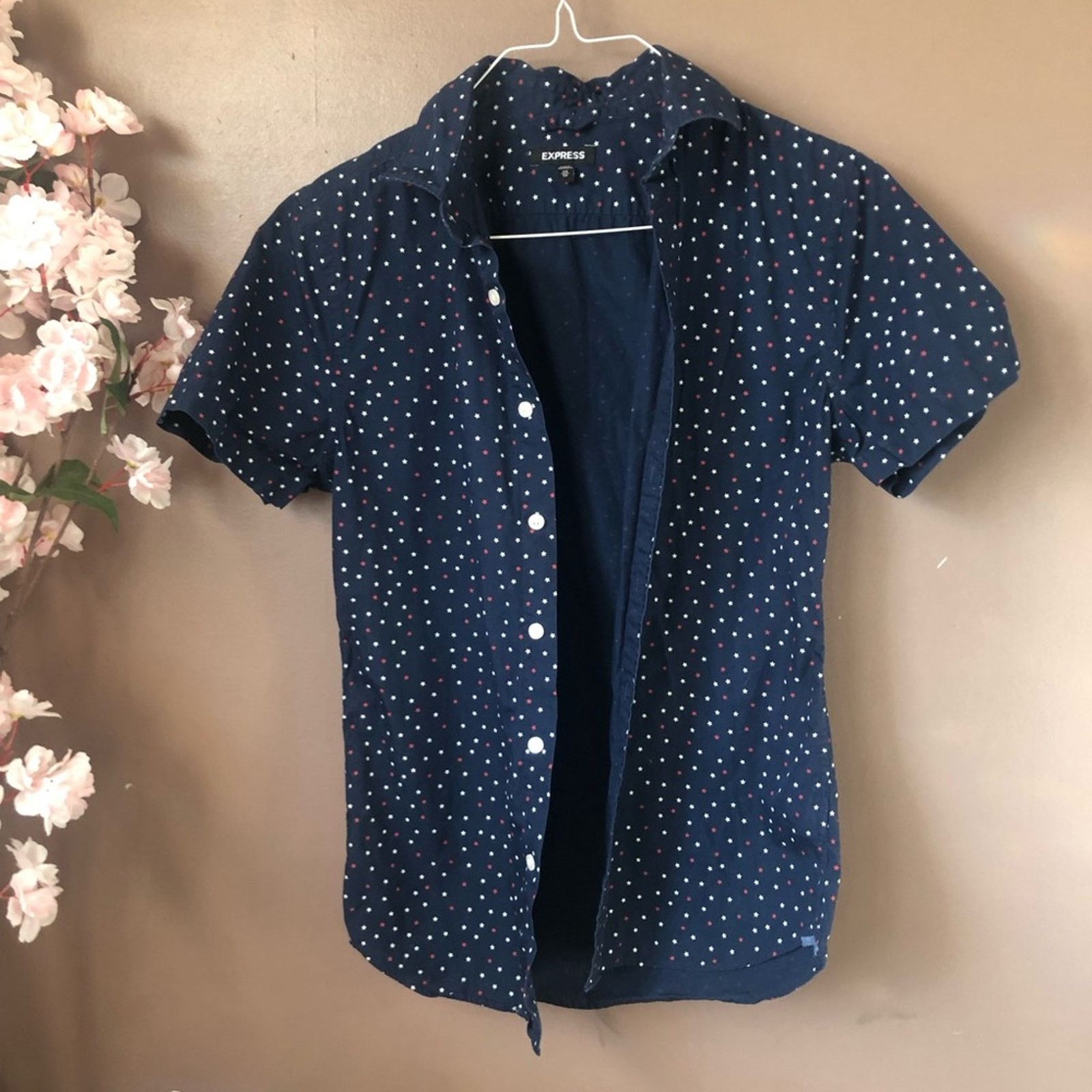 Express Express button down shirt red and white stars Size US XS / EU 42 / 0 - 2 Thumbnail