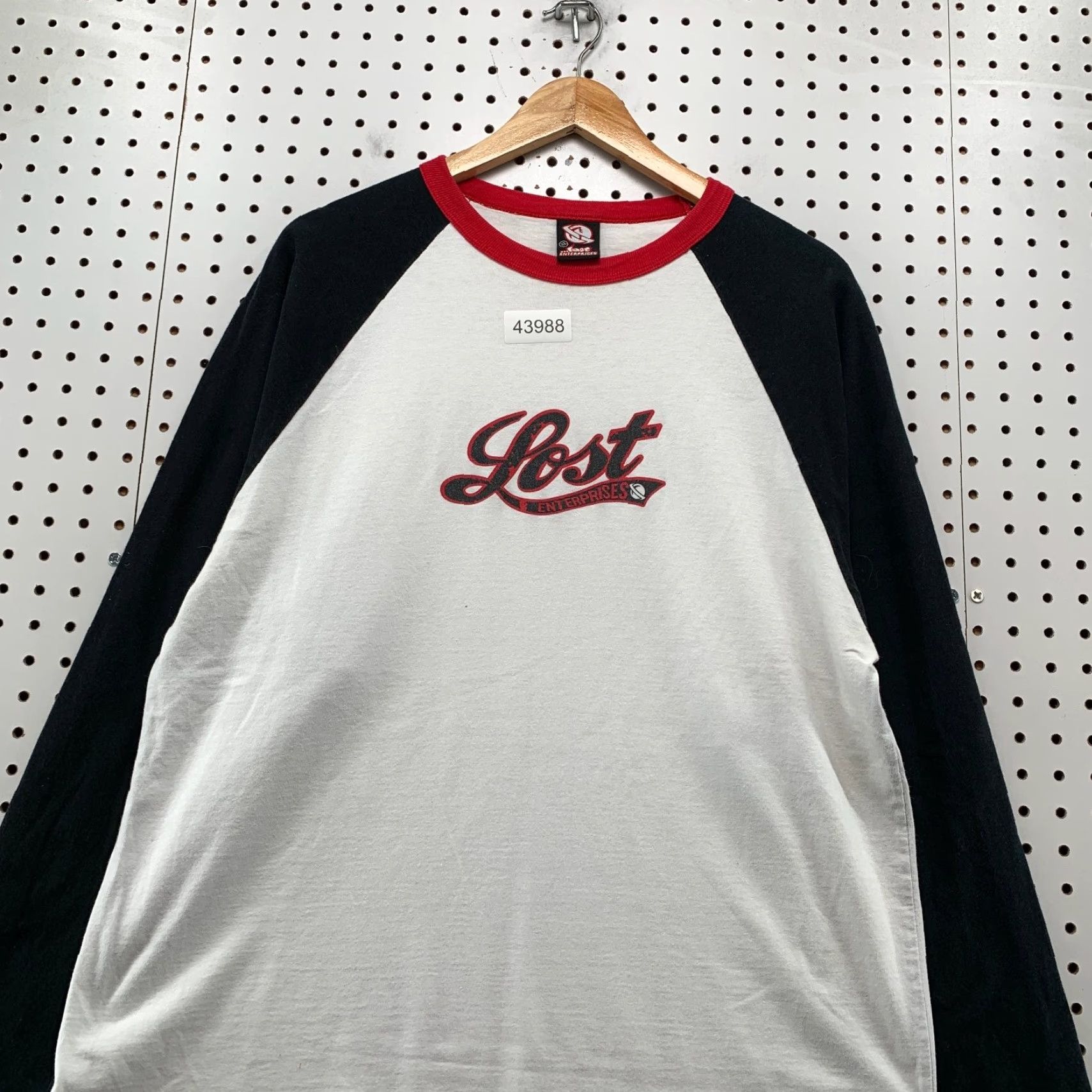 Vintage VINTAGE Lost Enterprises Skateboard Long Sleeve Shirt Mens XL White Black Size US XL / EU 56 / 4 - 2 Thumbnail
