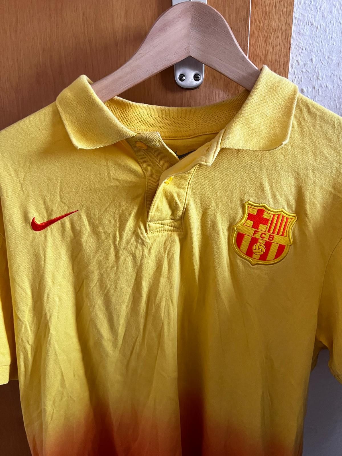 Nike Nike Barcelona vintage FCb Messi yamal Size US L / EU 52-54 / 3 - 2 Thumbnail