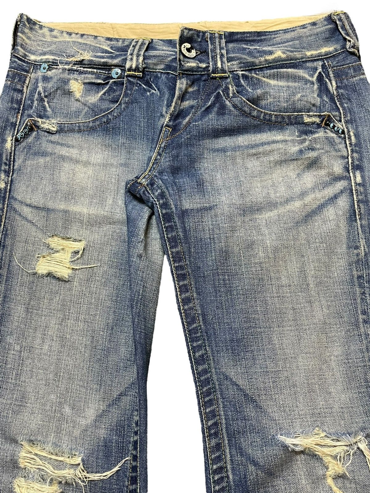 Japanese Brand Vintage Japanese Brand Faded Wash Distressed Loose Jeans Size US 30 / EU 46 - 4 Thumbnail