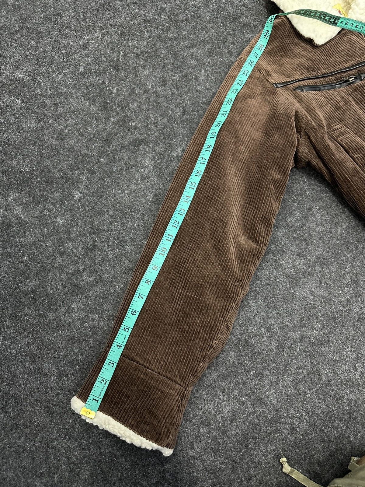 Vintage Vintage Azale's Qorduroy Crop Sherpa Jacket MJ129 Size US M / EU 48-50 / 2 - 6 Thumbnail