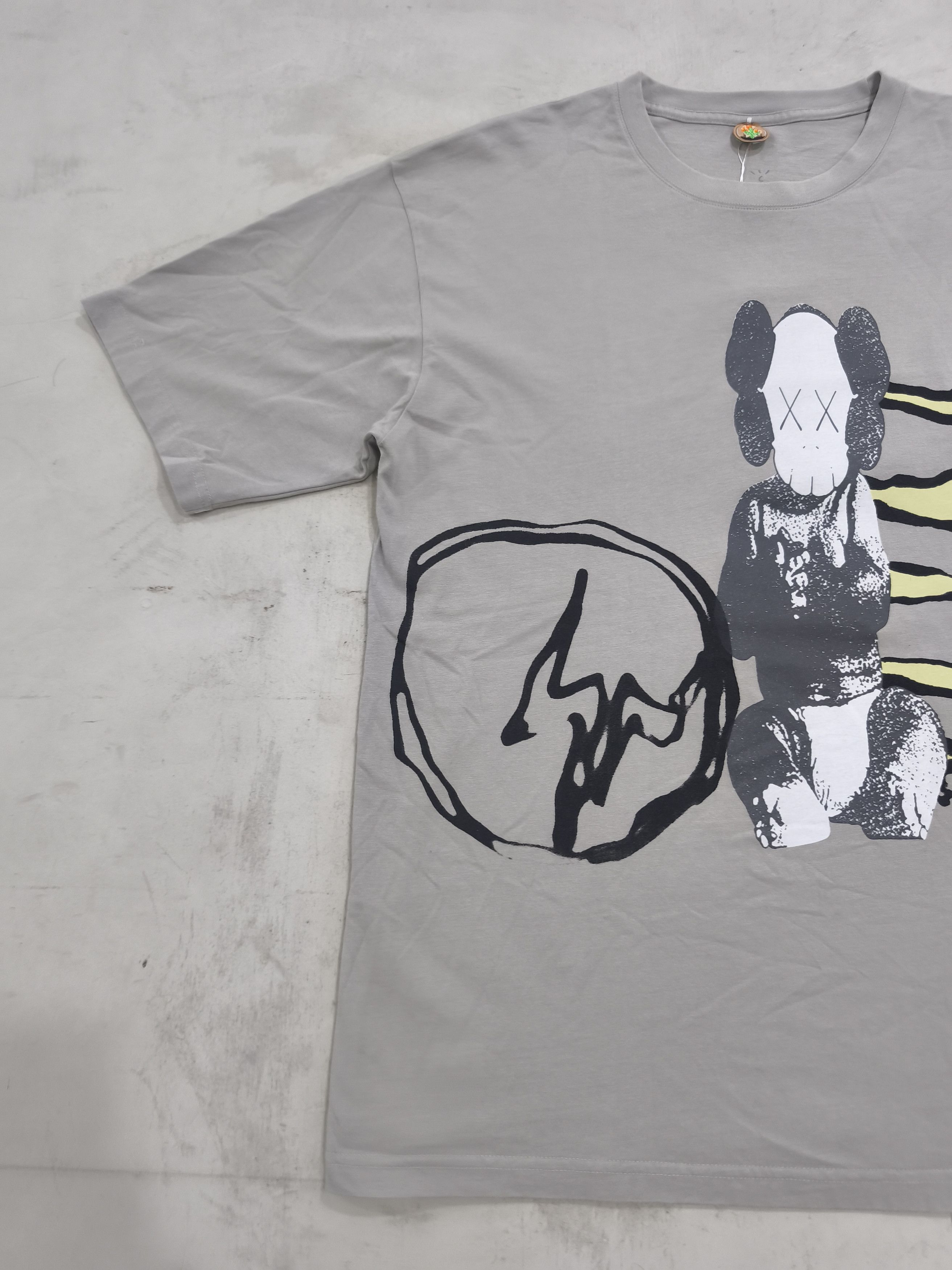 Fragment Design × Kaws × Travis Scott Travis Scott Cactus Jack + Kaws For Fragment Tee Size US XL / EU 56 / 4 - 2 Thumbnail