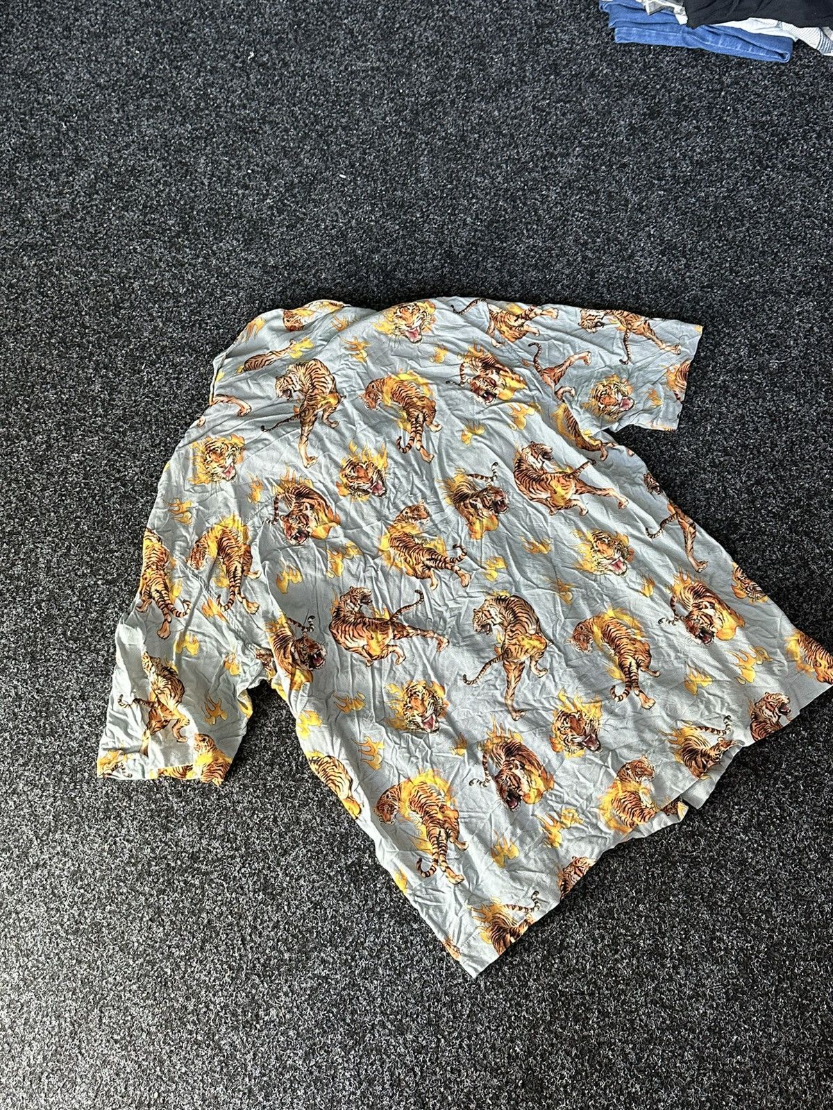 Vintage 🚨Vintage 90s TIGER Hawaiian Shirt print Y2K MOSCHINO STYLE Size US XL / EU 56 / 4 - 8 Thumbnail