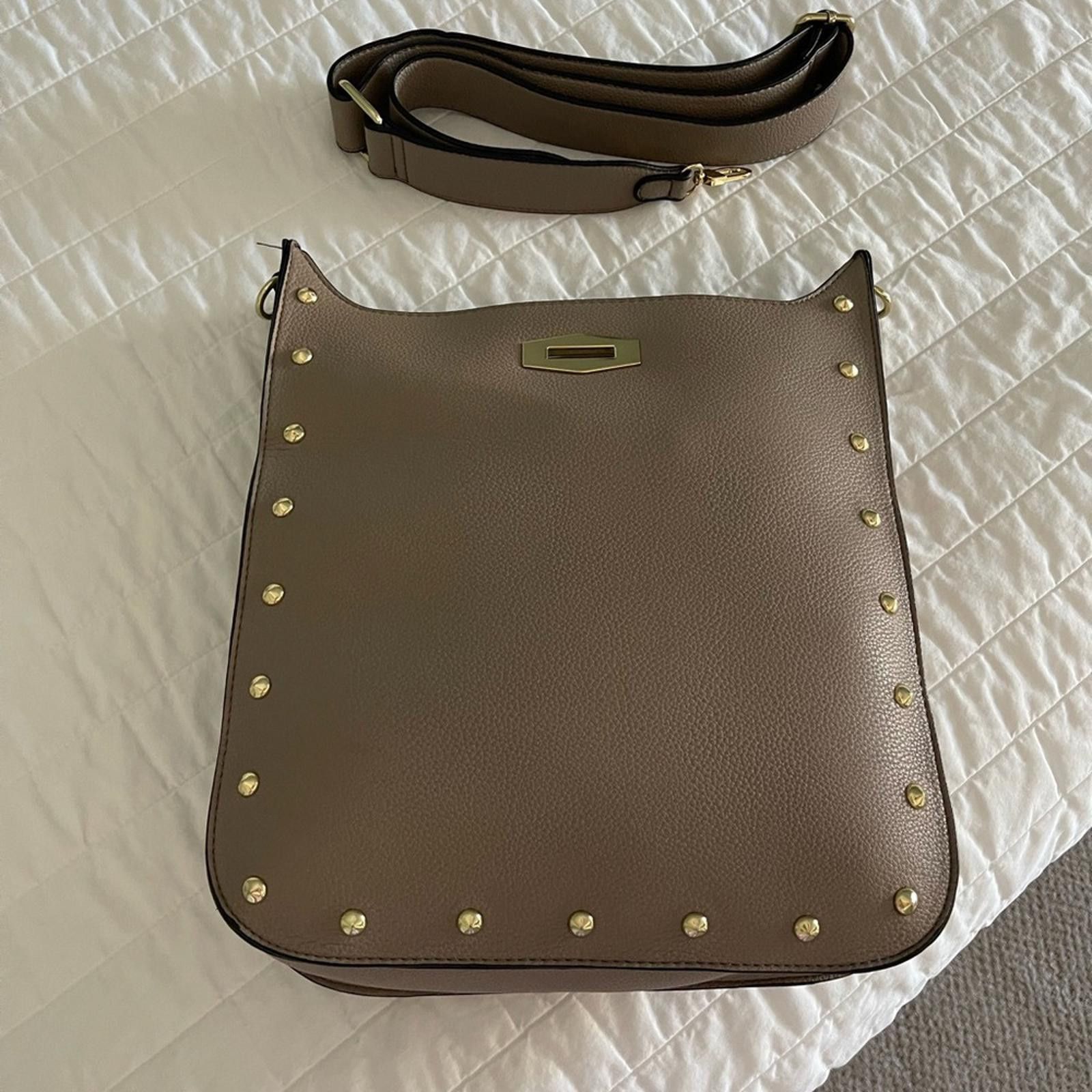 Neiman Marcus NM Neiman Marcus studded crossbody bag Size ONE SIZE - 1 Thumbnail