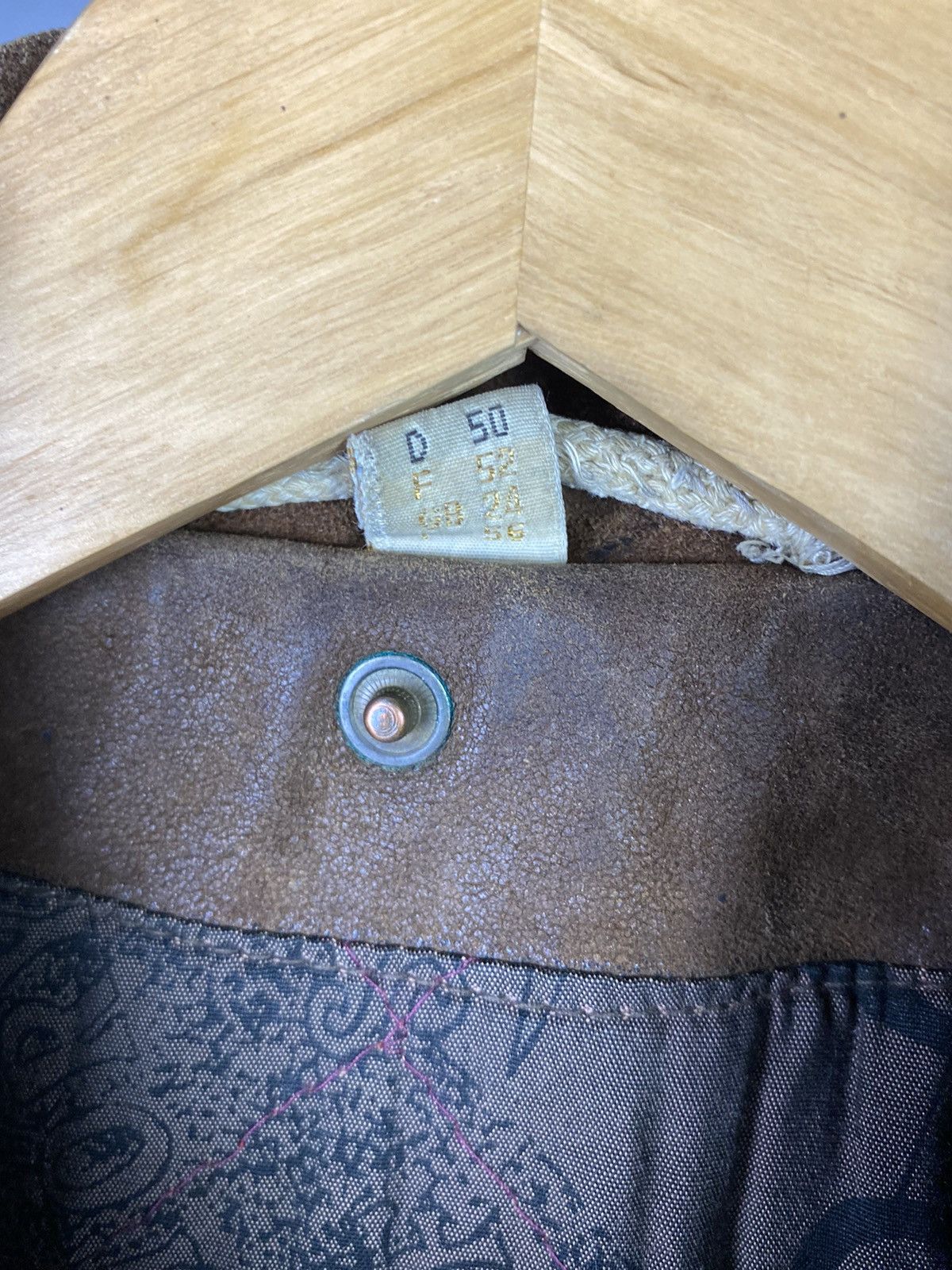 Vintage Vintage Leather Flying Bomber Jacket with Military Patches Size US L / EU 52-54 / 3 - 5 Thumbnail