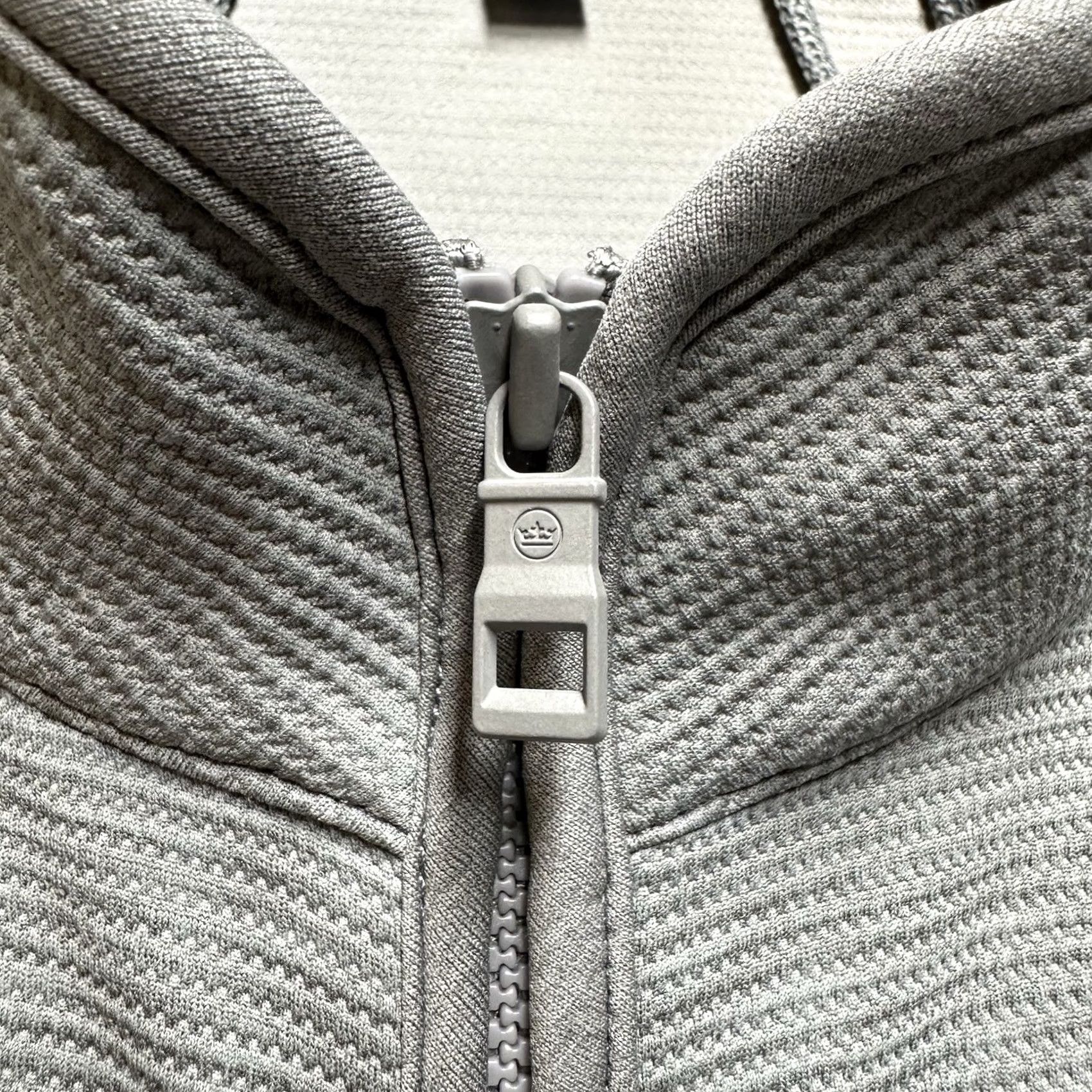 Peter Millar Peter Millar Vista Hybrid Vest XL Gray Full Zip Logo Pockets Golf Mens Size US XL / EU 56 / 4 - 4 Thumbnail