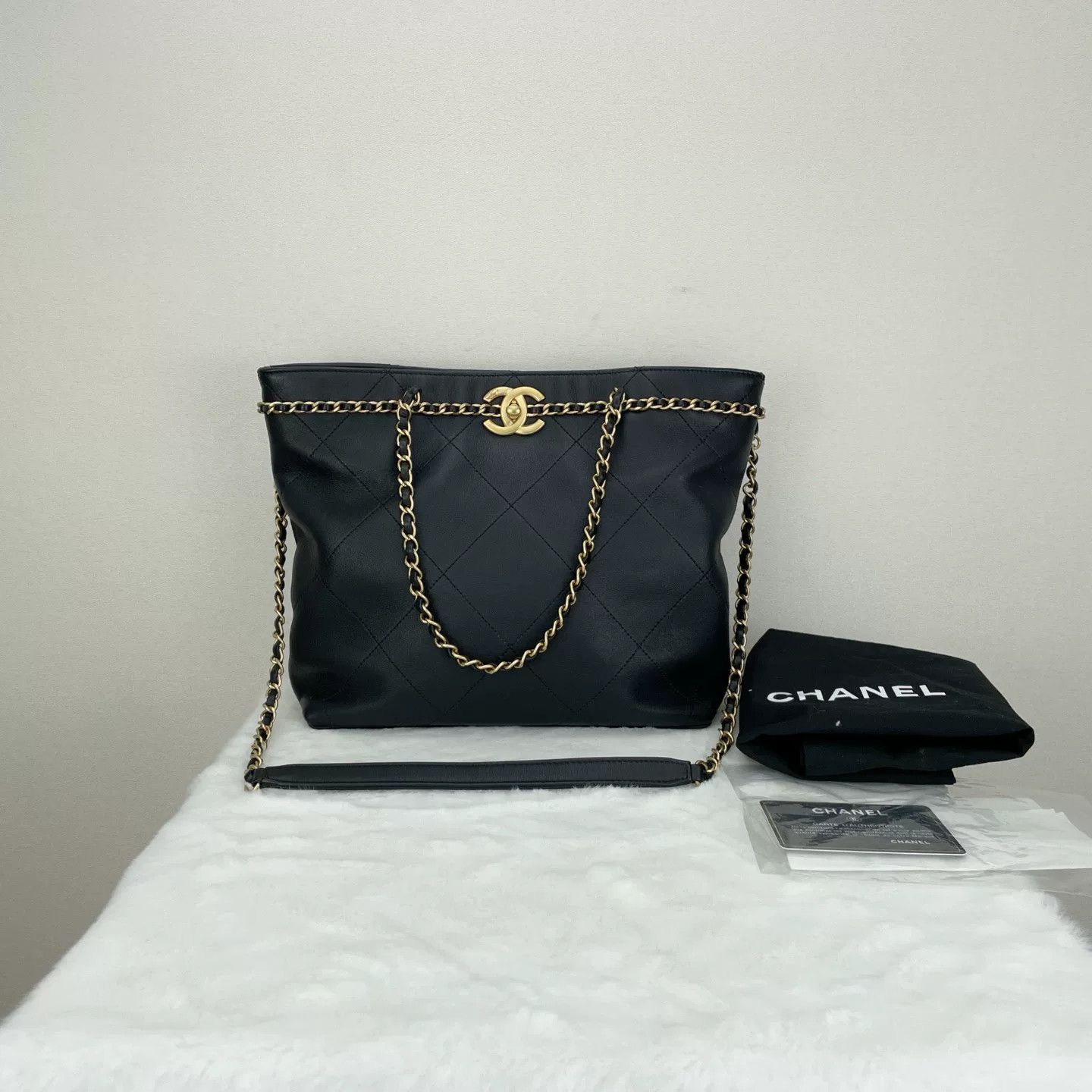 Chanel Pre-loved Bag Very good condition Size ONE SIZE - 1 Thumbnail
