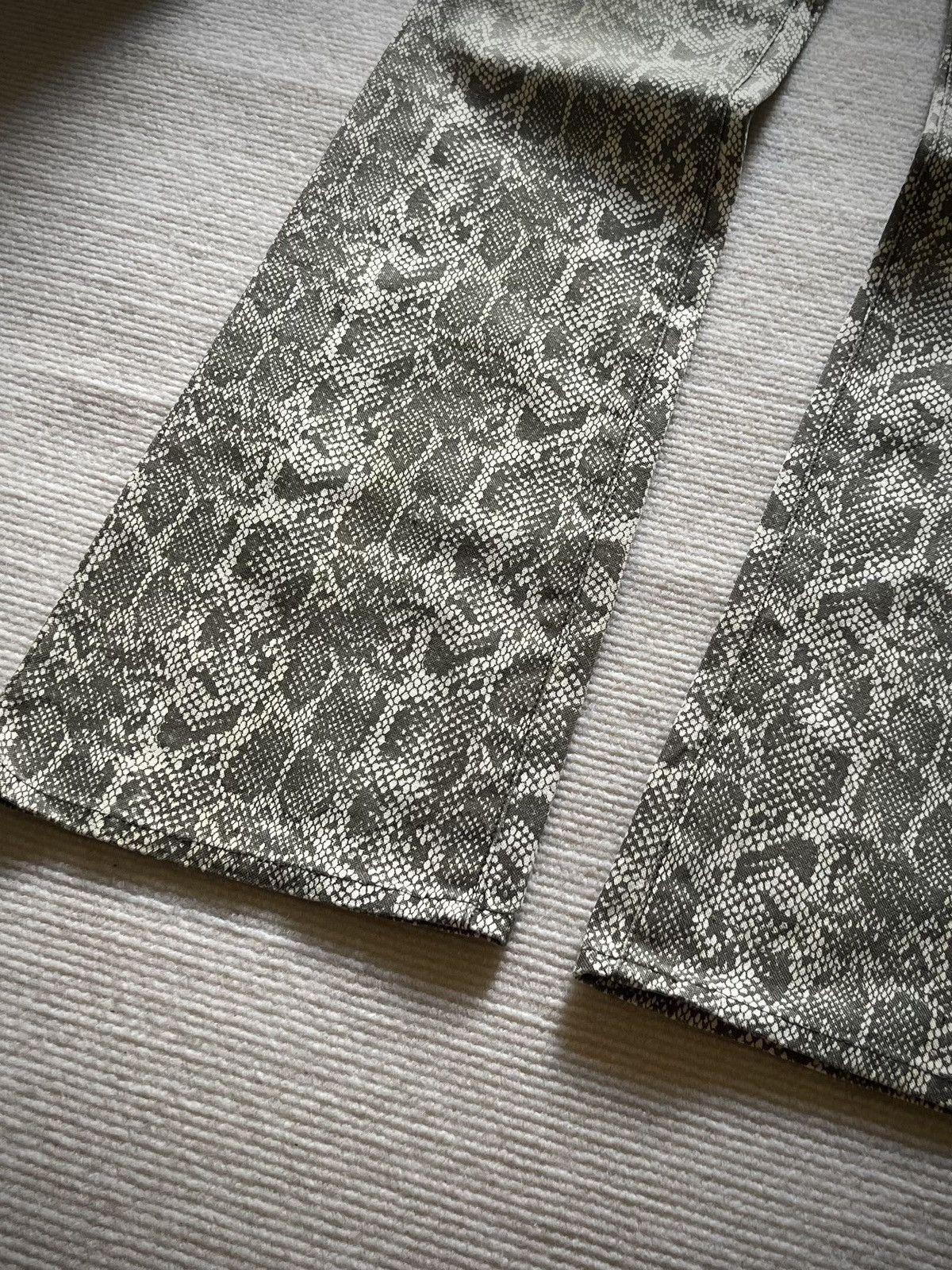 Schlussel Schlussel Snake Print Bootcut Pants 2000s Size US 29 - 3 Thumbnail