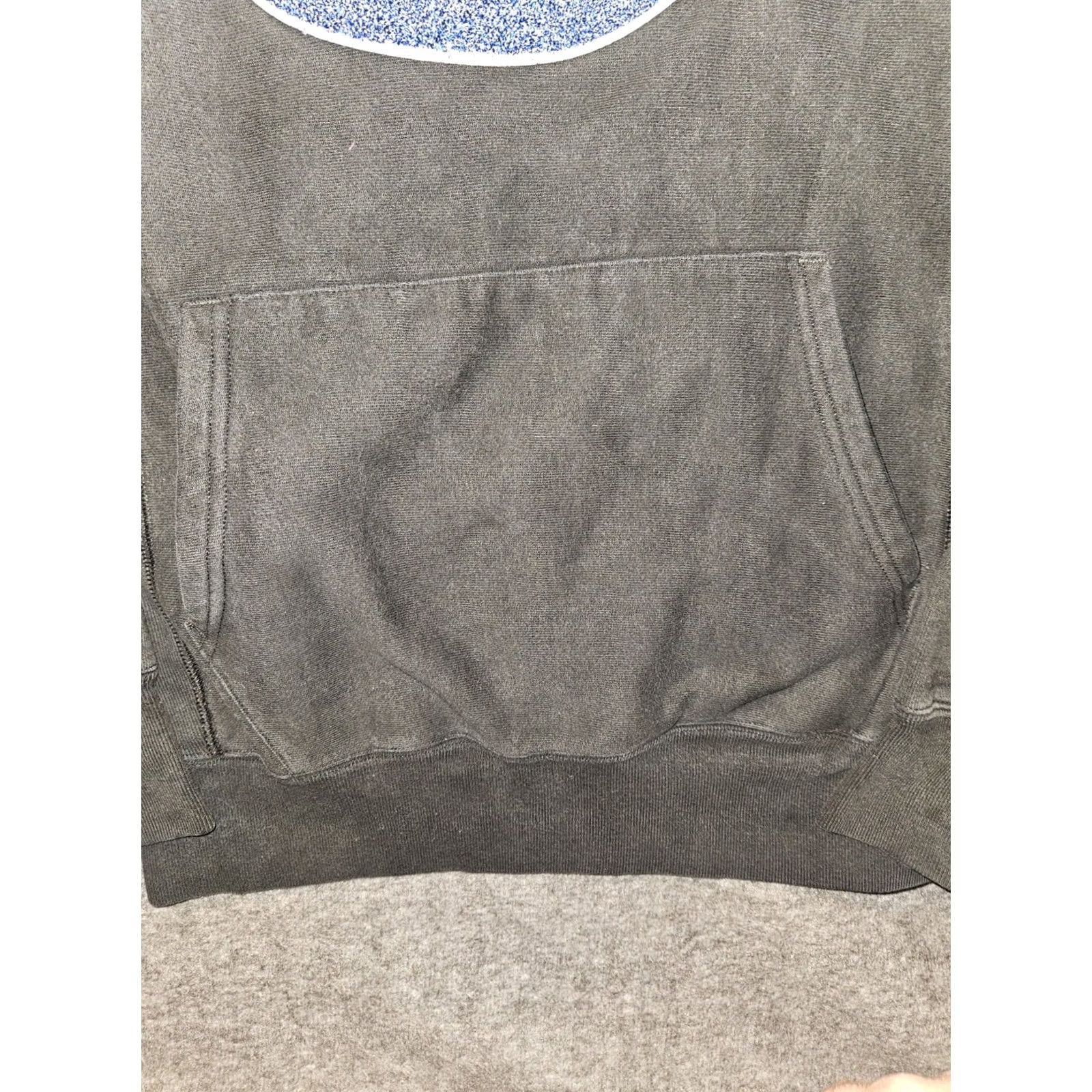 Champion VINTAGE Champion Hoodie Mens Small Black Drawstring Embroidered Logo Reverse Weave Pullover Sports Size US S / EU 44-46 / 1 - 7 Thumbnail