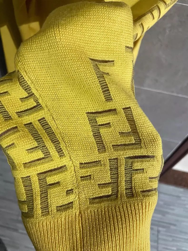 Fendi Fendi Yellow Wool Sweater with Lettering Size US M / EU 48-50 / 2 - 4 Thumbnail