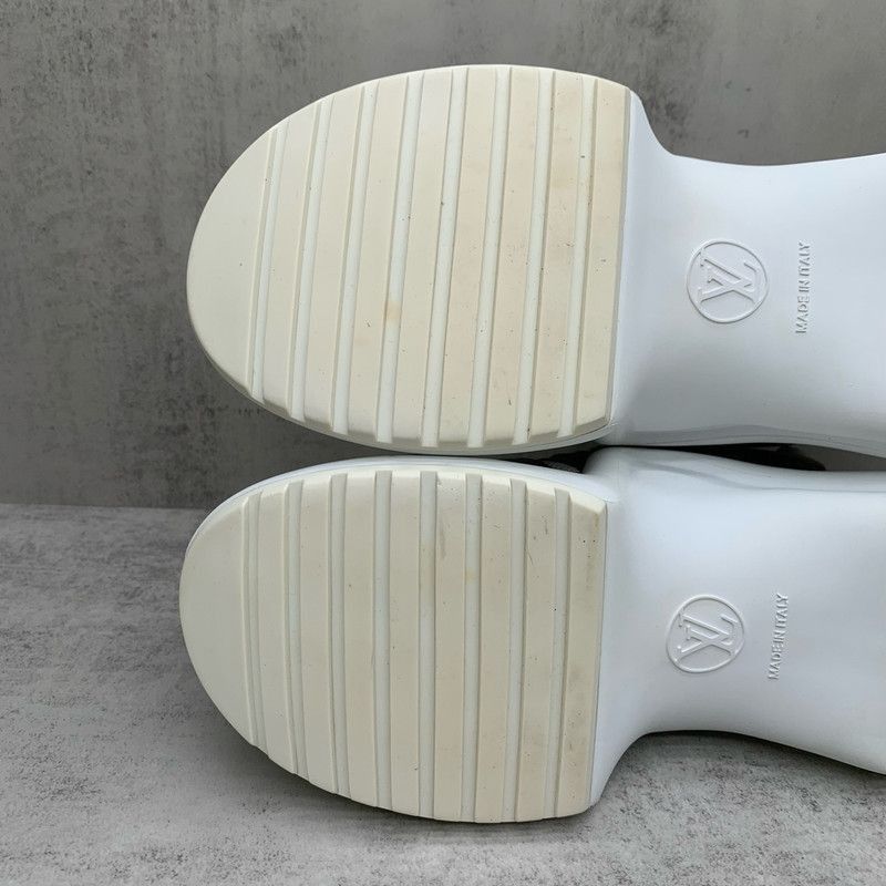 Louis Vuitton Louis Vuitton Leather Athletic Sneakers in White Black Blue Size US 7.5 / EU 40-41 - 6 Thumbnail
