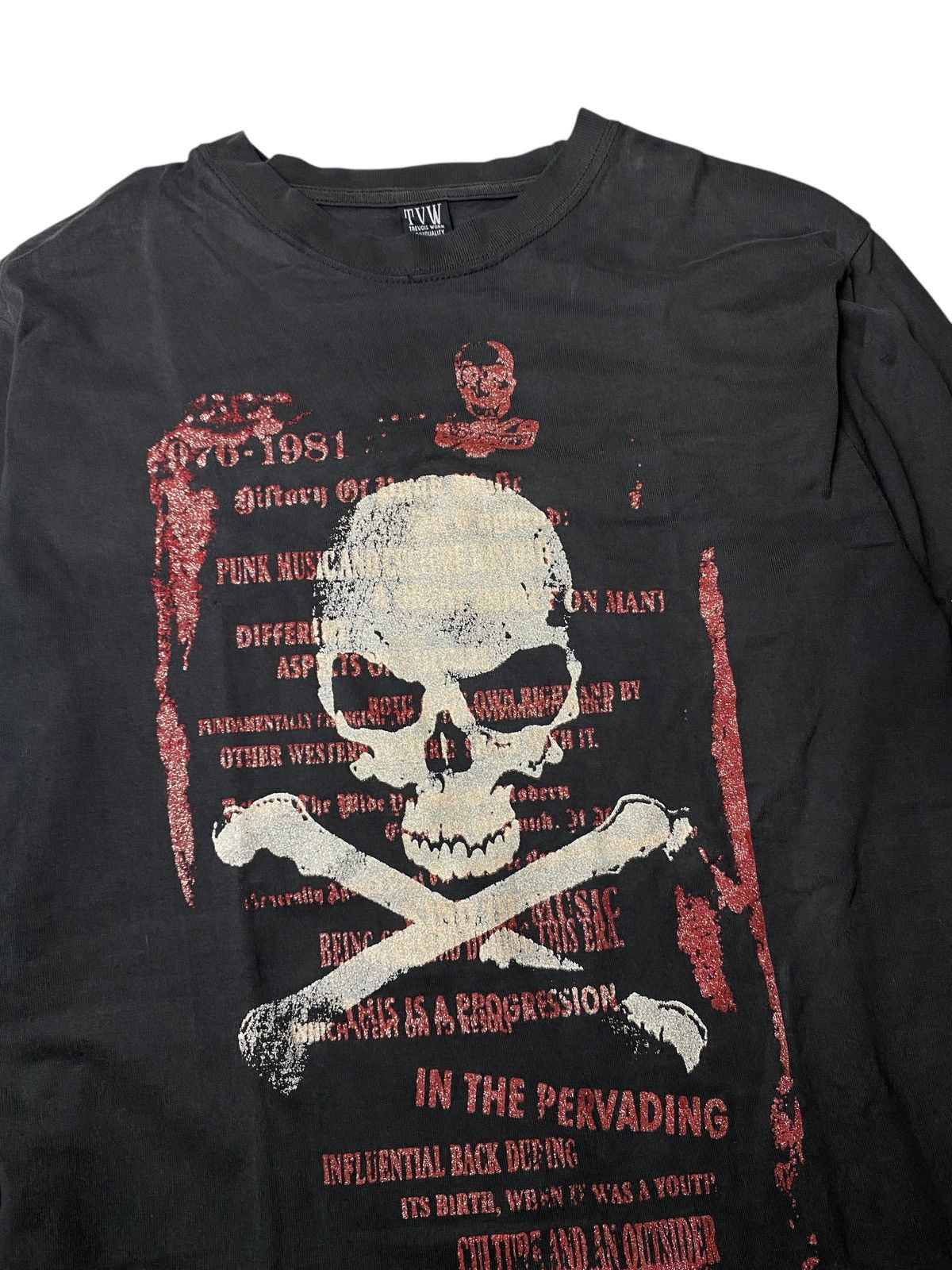 If Six Was Nine 2000's TVW Skull Longsleeve Size US M / EU 48-50 / 2 - 3 Thumbnail