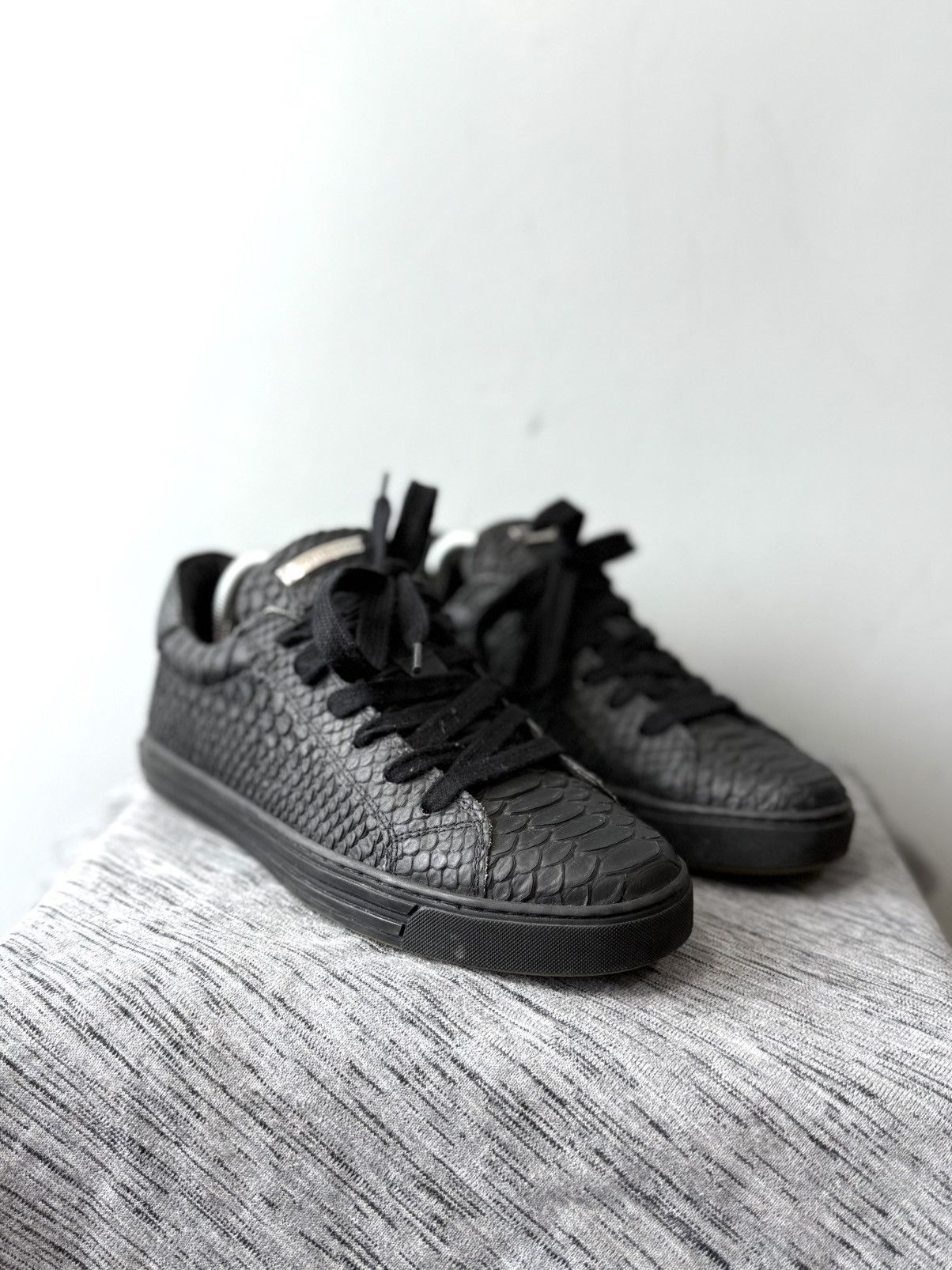 Dsquared2 Dsquared2 Snake Leather Sneakers Low Top Luxury Size US 6.5 / EU 39-40 - 1 Thumbnail
