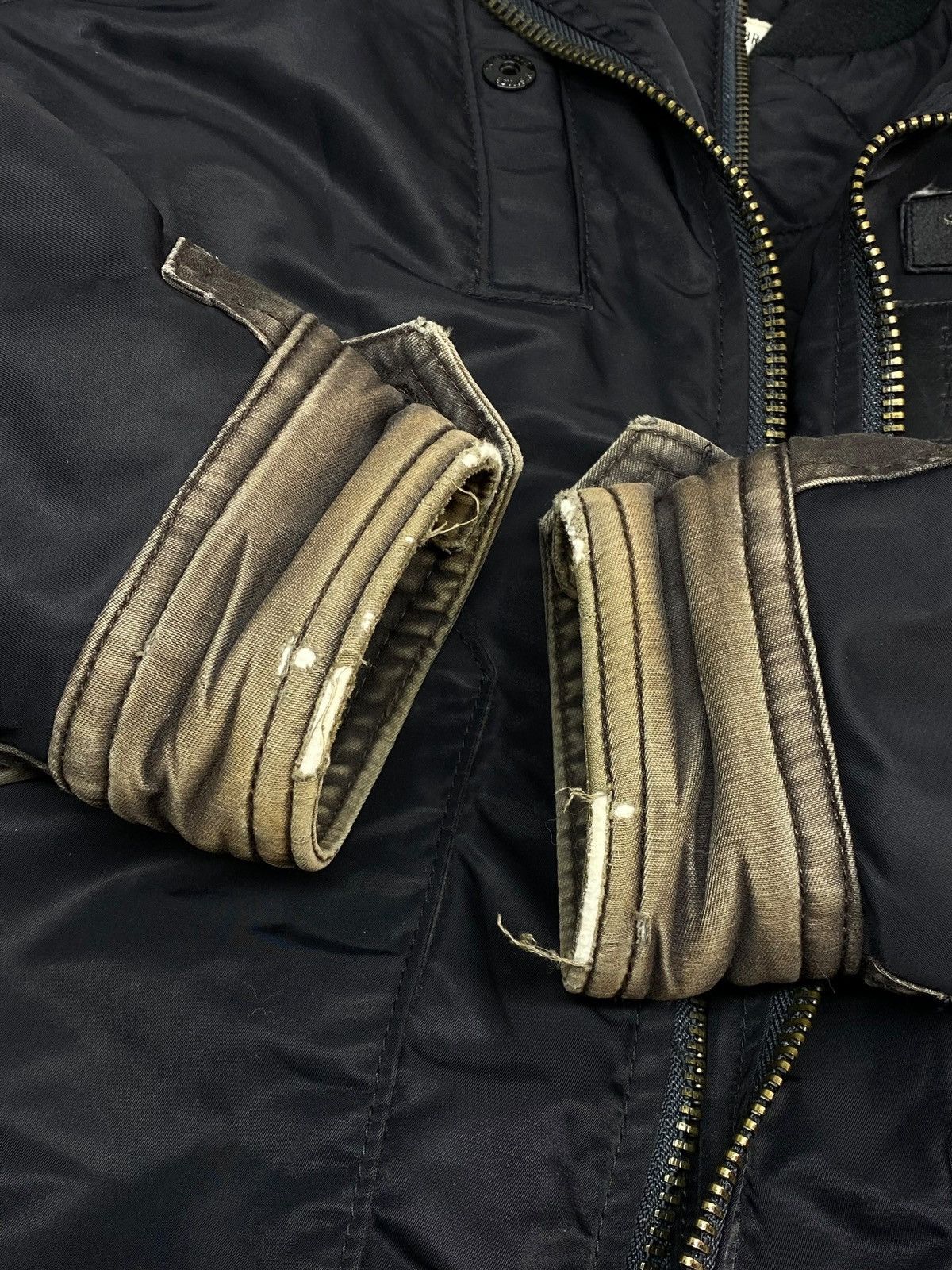 Schott 🔥 SCHOTT NYC CWU-R BOMBER JACKET DISTRESSED CUFFS VTG STYLE Size US M / EU 48-50 / 2 - 25 Thumbnail