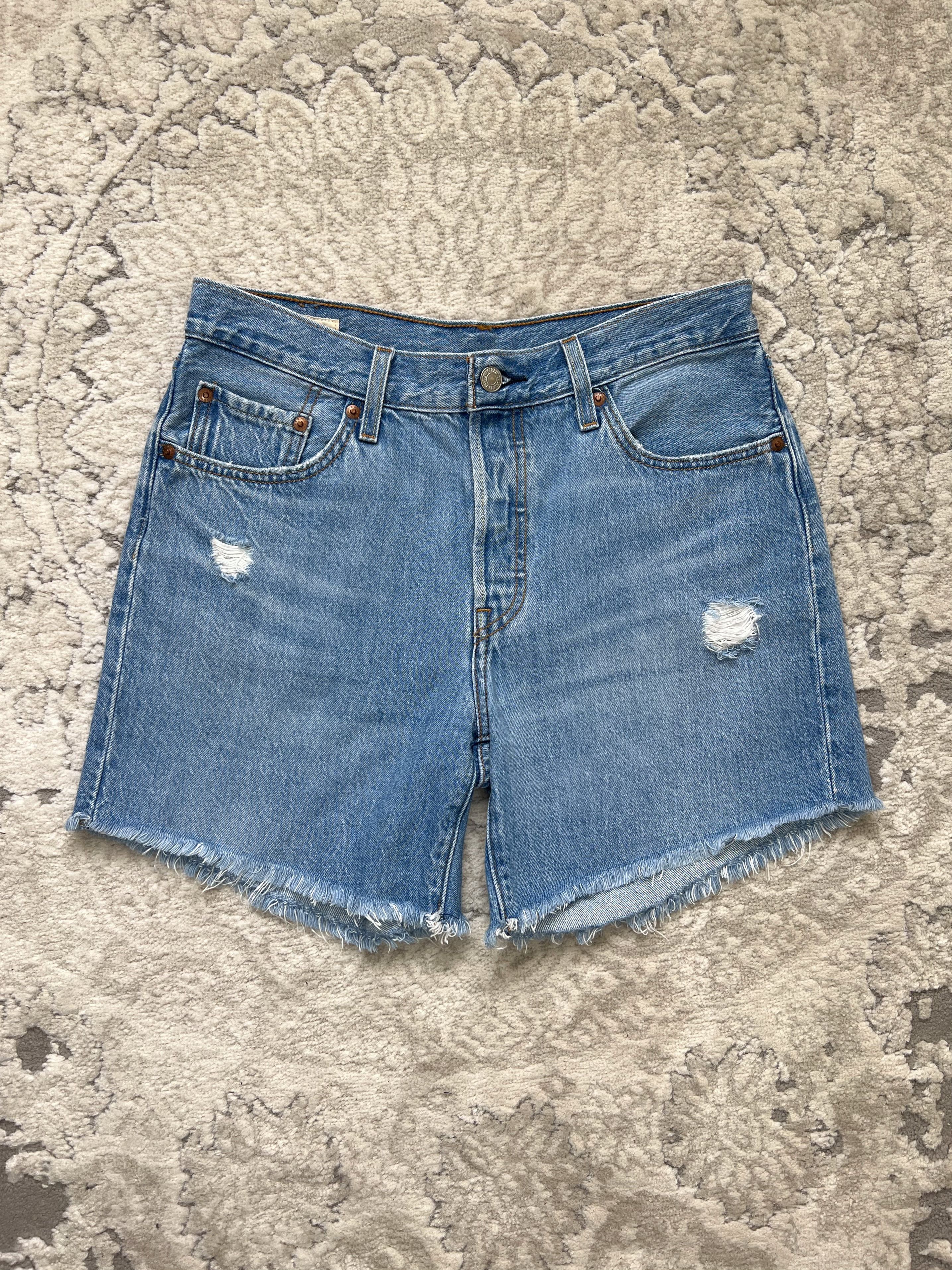 Levi's Levi’s 501 Women Distressed Denim Shorts 31"-32" Size 31" - 1 Thumbnail