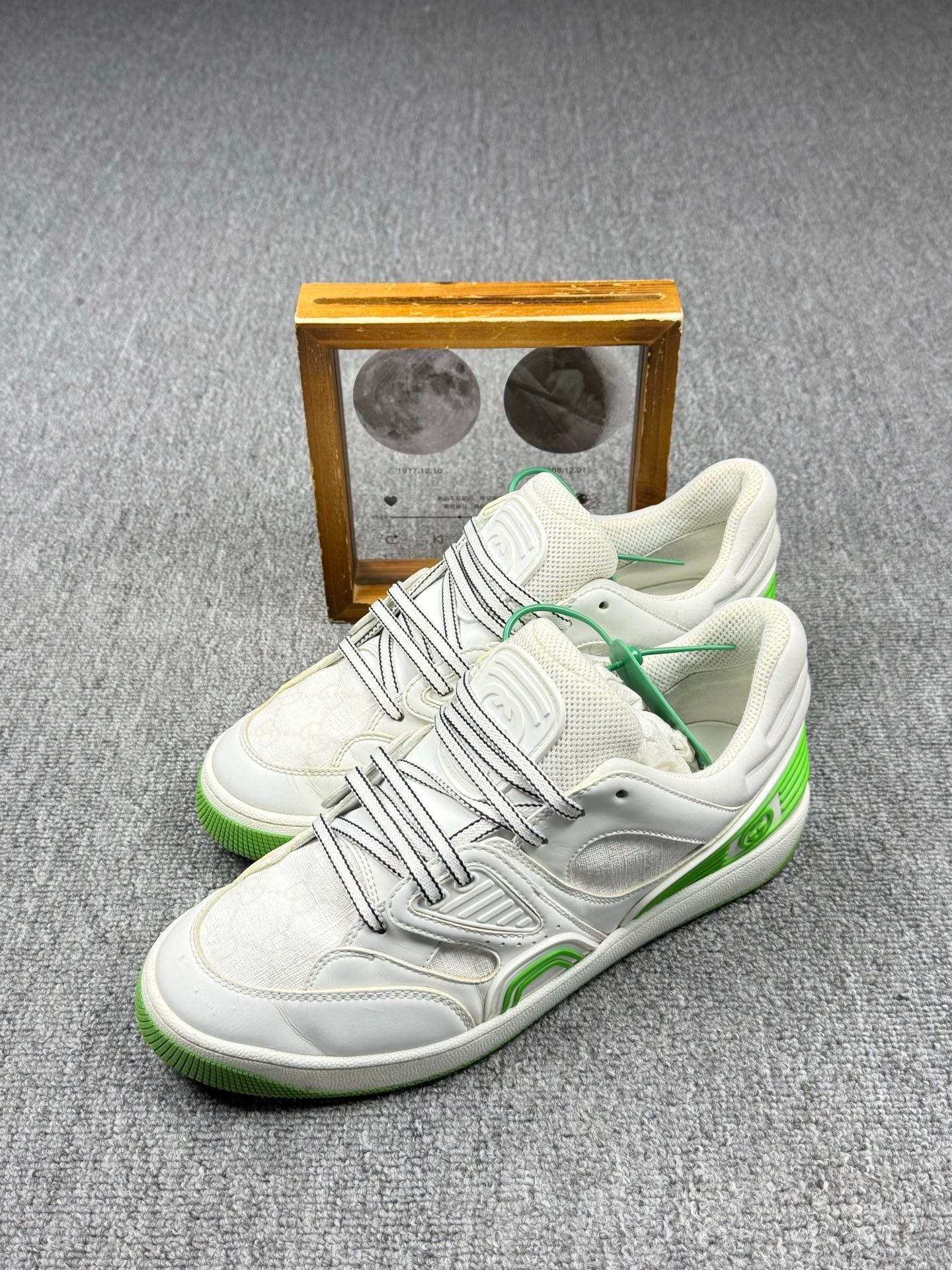 Gucci Gucci Green Lowtop Sneakers 7.5 Men Size US 7.5 / EU 40-41 - 1 Thumbnail