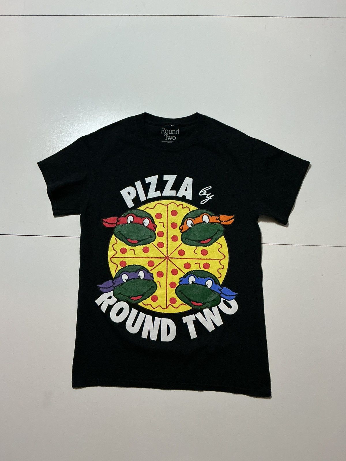Round Two Round Two Sean Wotherspoon Pizza TMNT Ninja Turtles T-Shirt Size US S / EU 44-46 / 1 - 1 Thumbnail