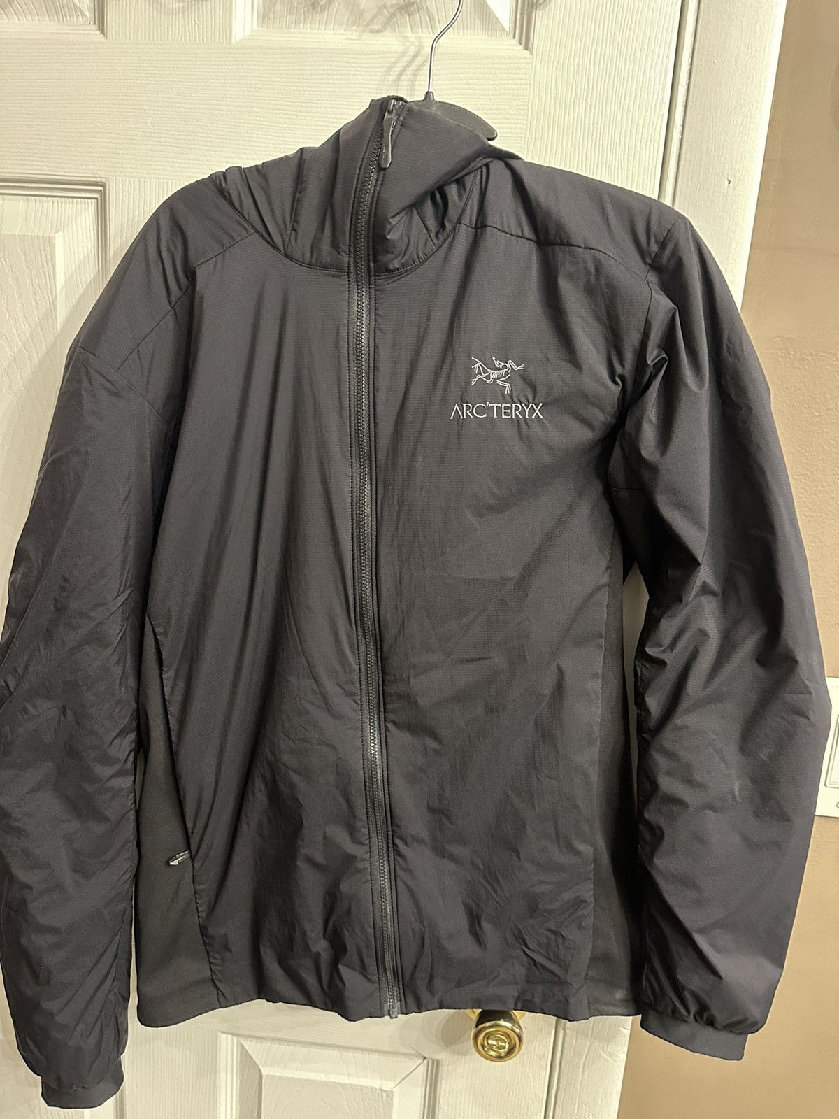 image of Arcteryx Atom Lt Hoody Black, Men's (Size Small)