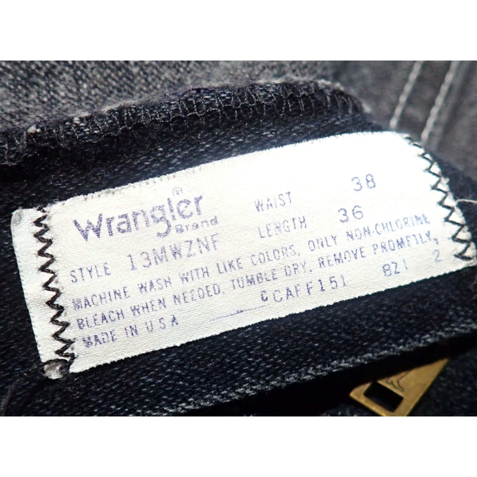 Wrangler VINTAGE Wrangler 13MWZ Bootcut Jeans Adult 38x34 Blue Acid Wash 90s Mens Size US 38 / EU 54 - 3 Thumbnail