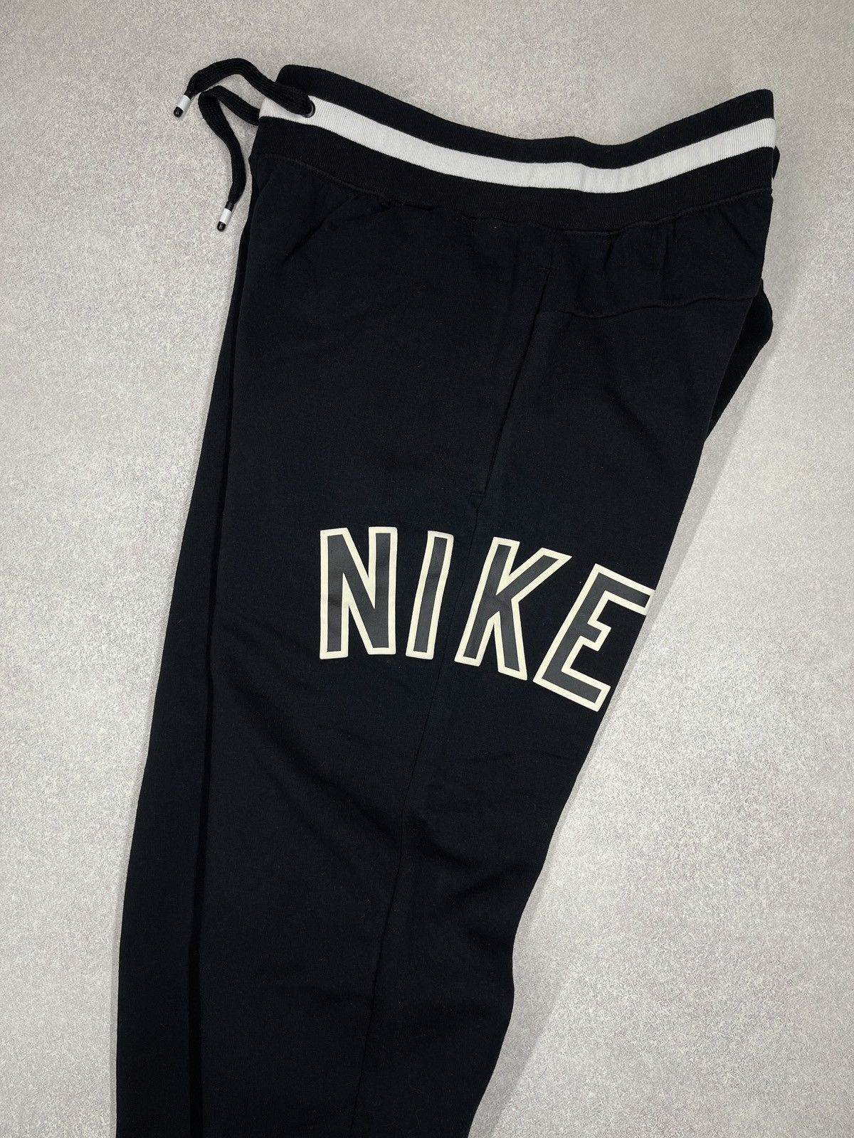 Nike Mens Nike Air Fleece Sweatpants Black Big Logo Drill Y2K Size US 34 / EU 50 - 5 Thumbnail