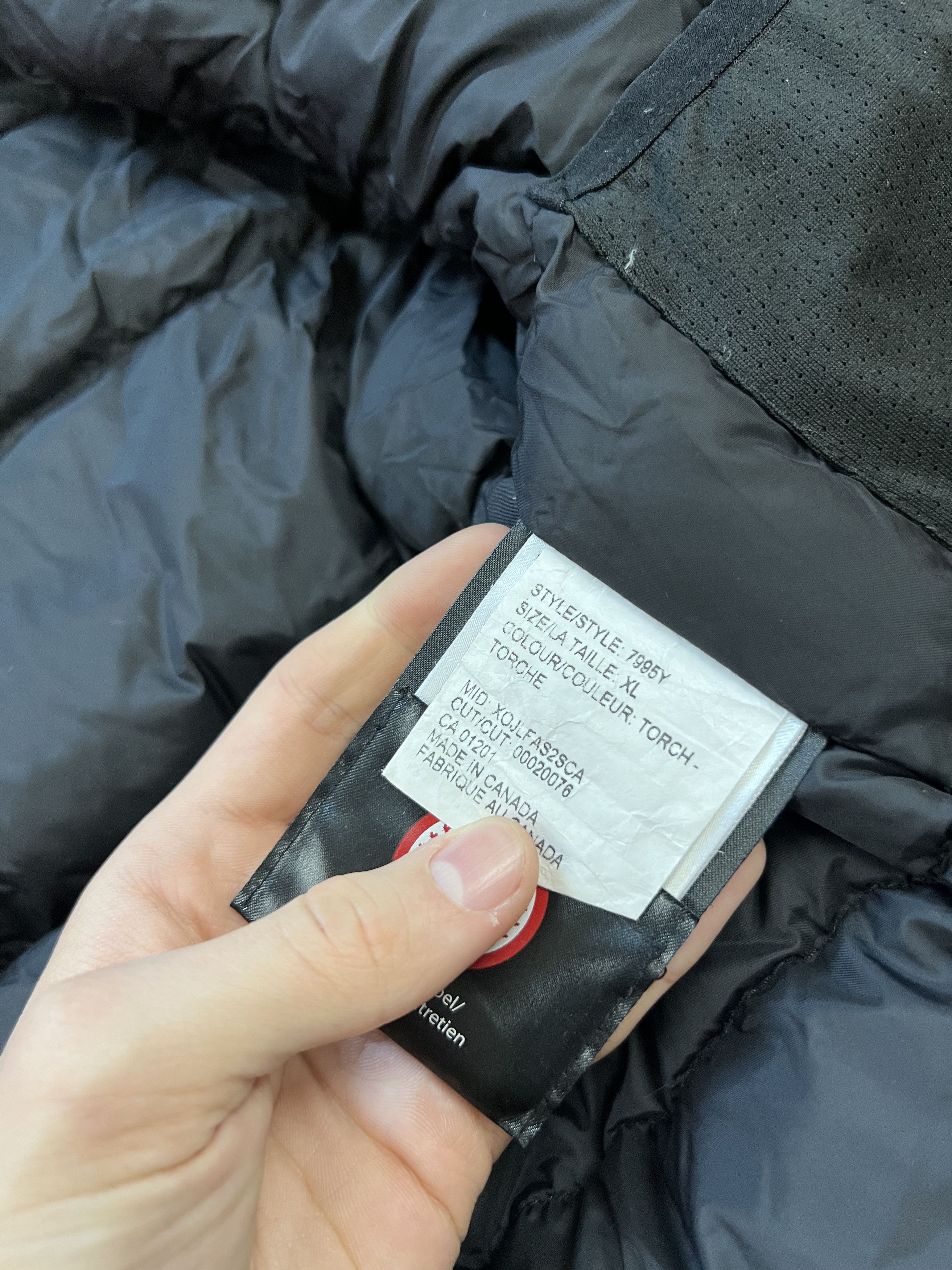 Canada Goose canada goose puffer bomber size (18) like S-M legit luxury Size US S / EU 44-46 / 1 - 10 Thumbnail
