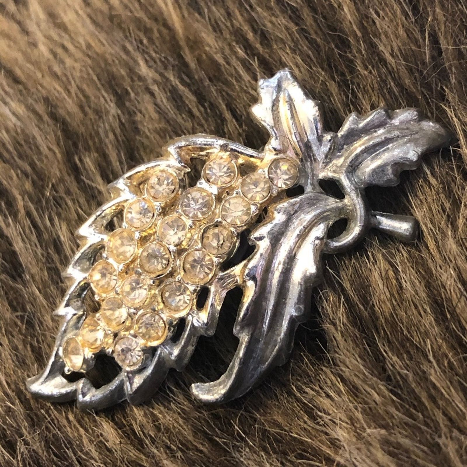 Vintage Vintage mid century rhinestone flower brooch Size ONE SIZE - 1 Thumbnail