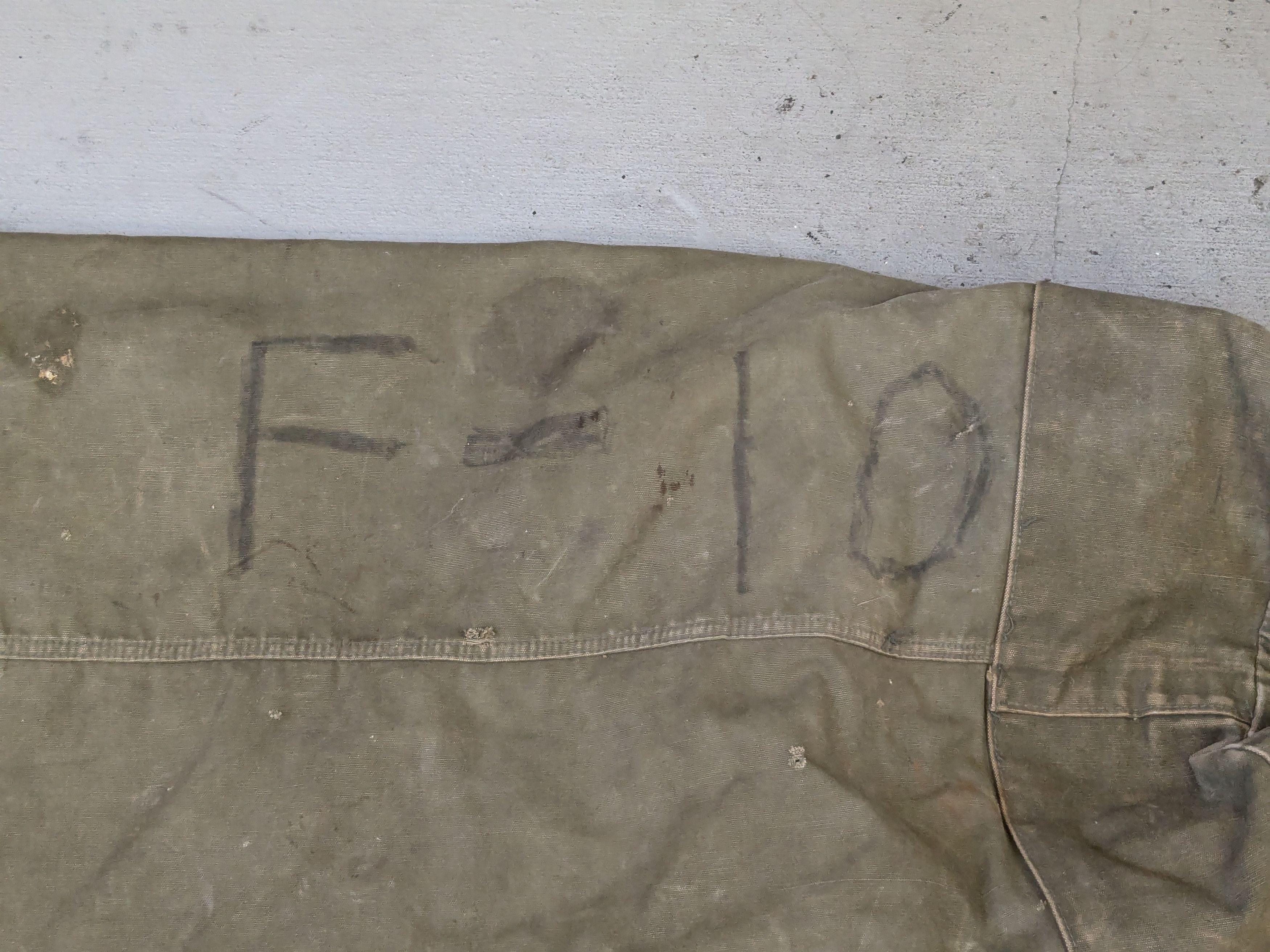 Vintage Vintage Military Duffle Bag Backpack Olive Green Canvas Size ONE SIZE - 7 Thumbnail