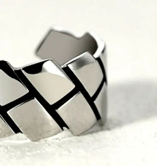 Designer × Japanese Brand Punkrock Shiny Tiny Ridge Corner Silver Ring Size ONE SIZE - 3 Thumbnail