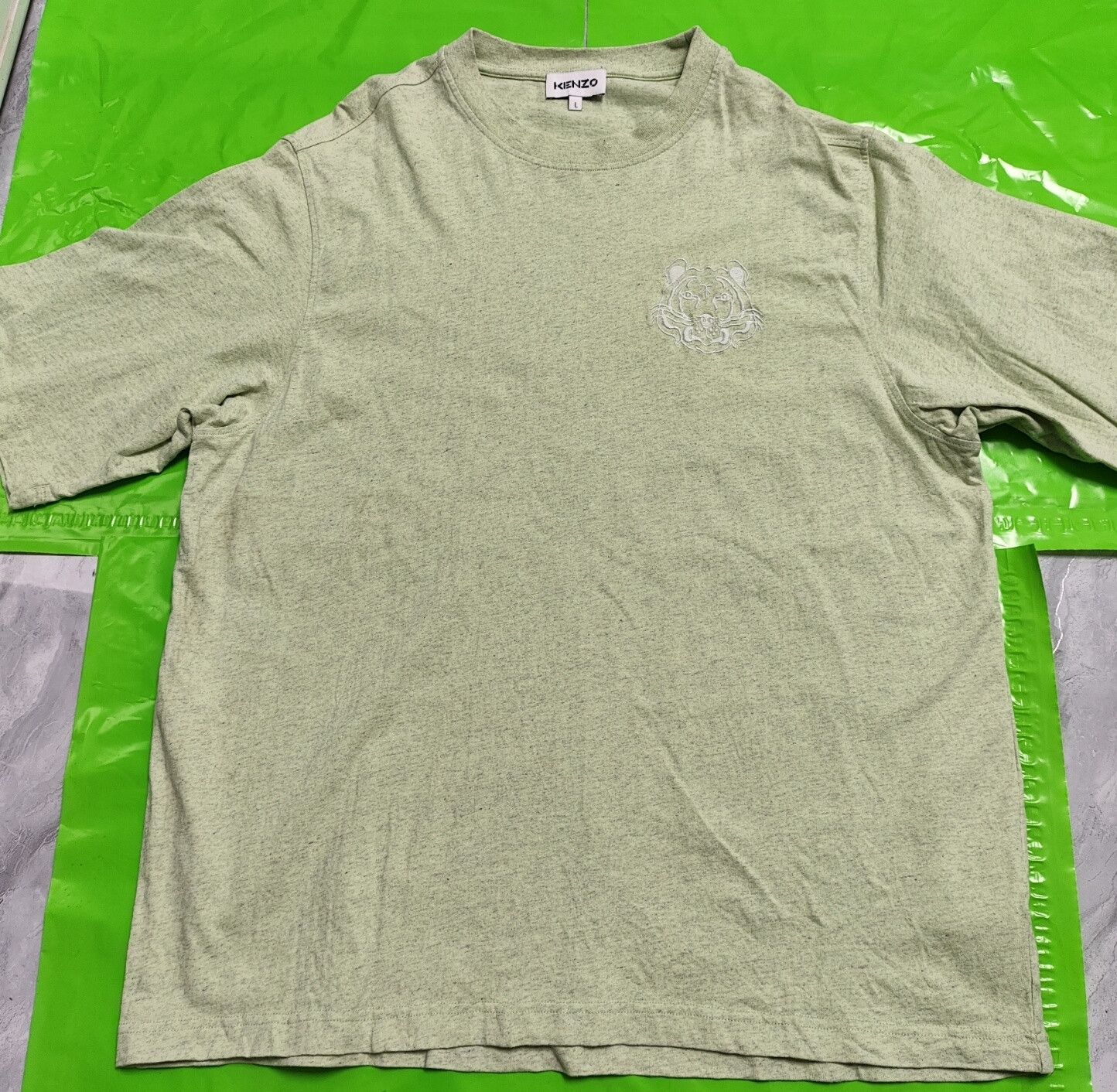 Kenzo Kenzo Tiger Printed Green T-Shirt xxs Men Size US XXS / EU 40 - 1 Thumbnail