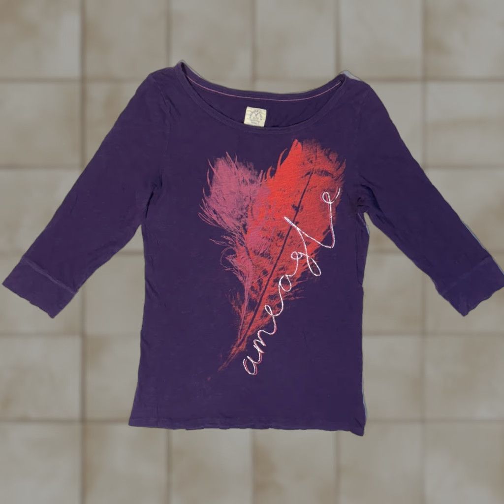 American Eagle Outfitters American Eagle Outfitters Women Shirt XL Purple Feather Graphic Tshirt 3/4 Sleeve Tee Size XL / US 12-14 / IT 48-50 - 1 Thumbnail