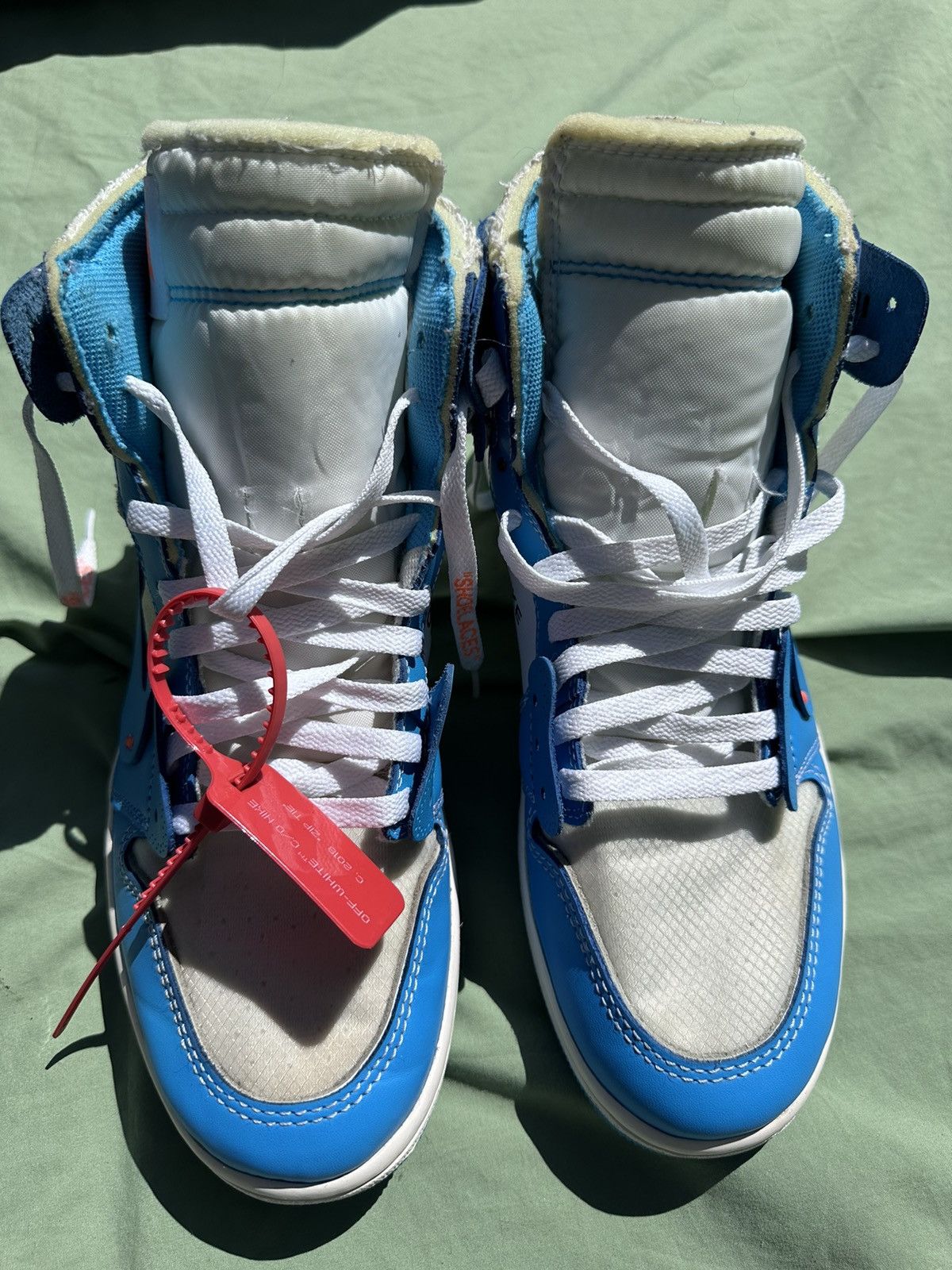 Jordan Brand *Final Price Drop* Air Jordan 1 OFFWHITE UNC Size US 11 / EU 44 - 2 Thumbnail