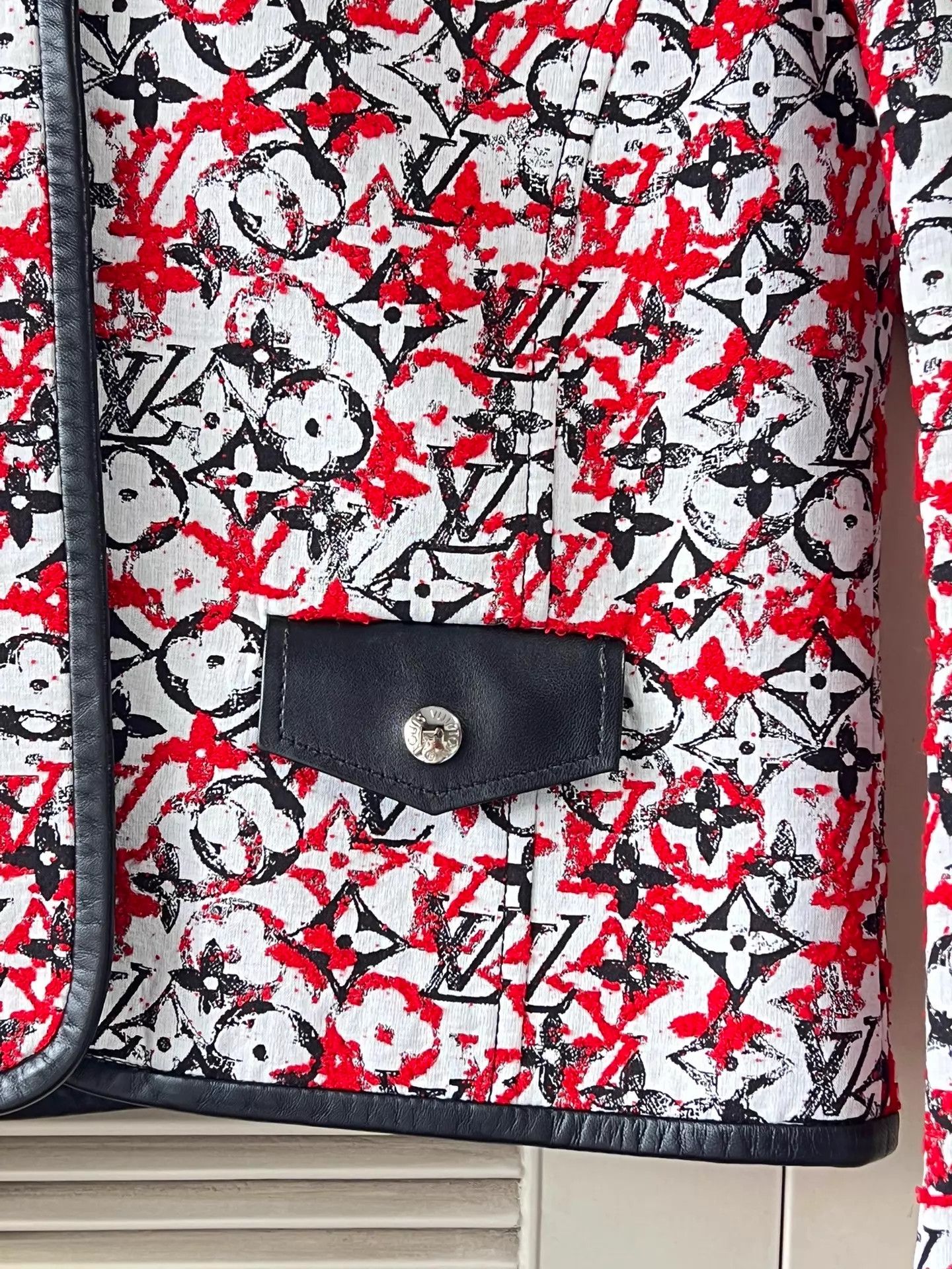 Louis Vuitton LV Women's Red Black Logo Short Jacket 36 Like New Size XS / US 0-2 / IT 36-38 - 5 Thumbnail