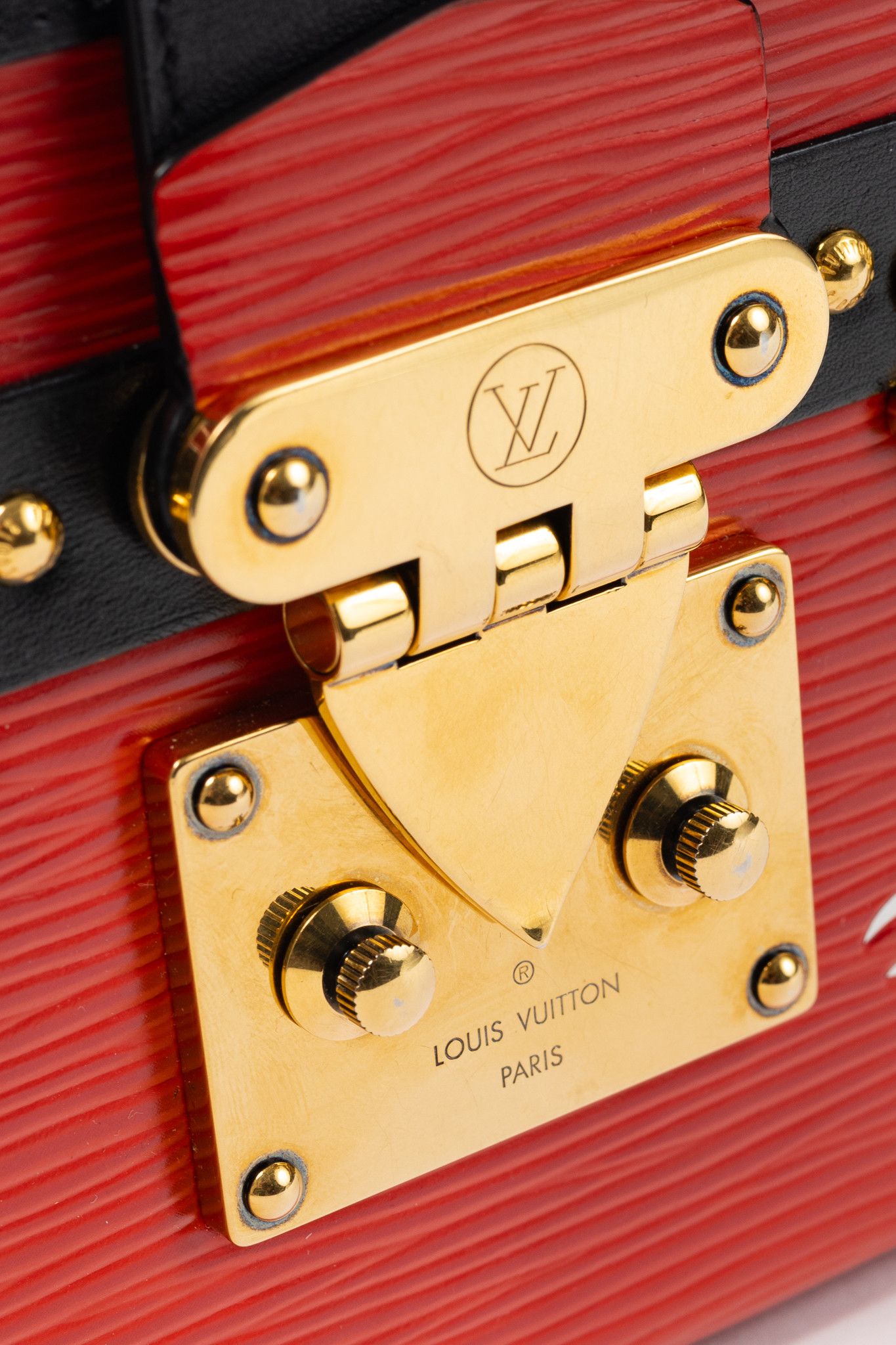 Louis Vuitton Louis Vuitton Petite Malle Rouge Epi Leather Trunk Crossbody Size ONE SIZE - 9 Thumbnail