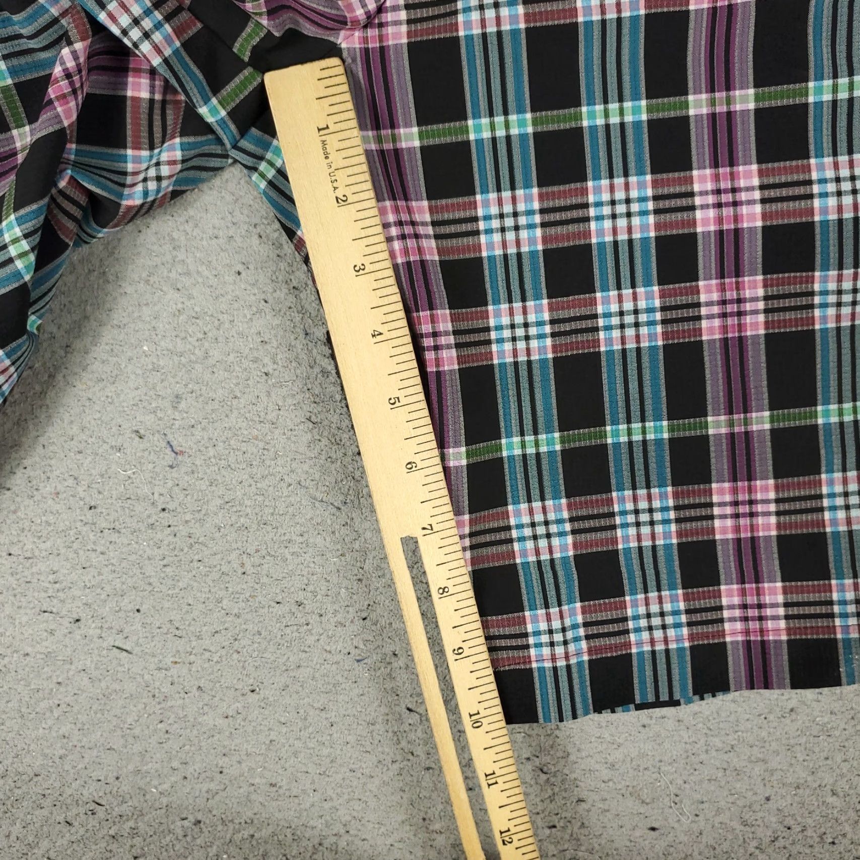 Tommy Bahama Tommy Bahama Shorts Mens 35 Plaid Black Polyester Chino Flat Front Casual Flat Front Chino Mens 35 Tommy Bahama Shorts Black Plaid Casual Asian?? Size US 35 - 6 Thumbnail