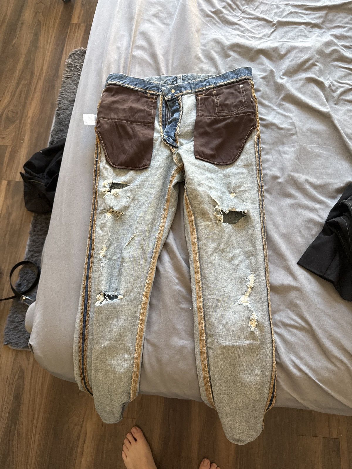 Mastermind Japan Mastermind Japan Distressed Skull Denim Jeans – Light Wash Size US 31 - 4 Thumbnail