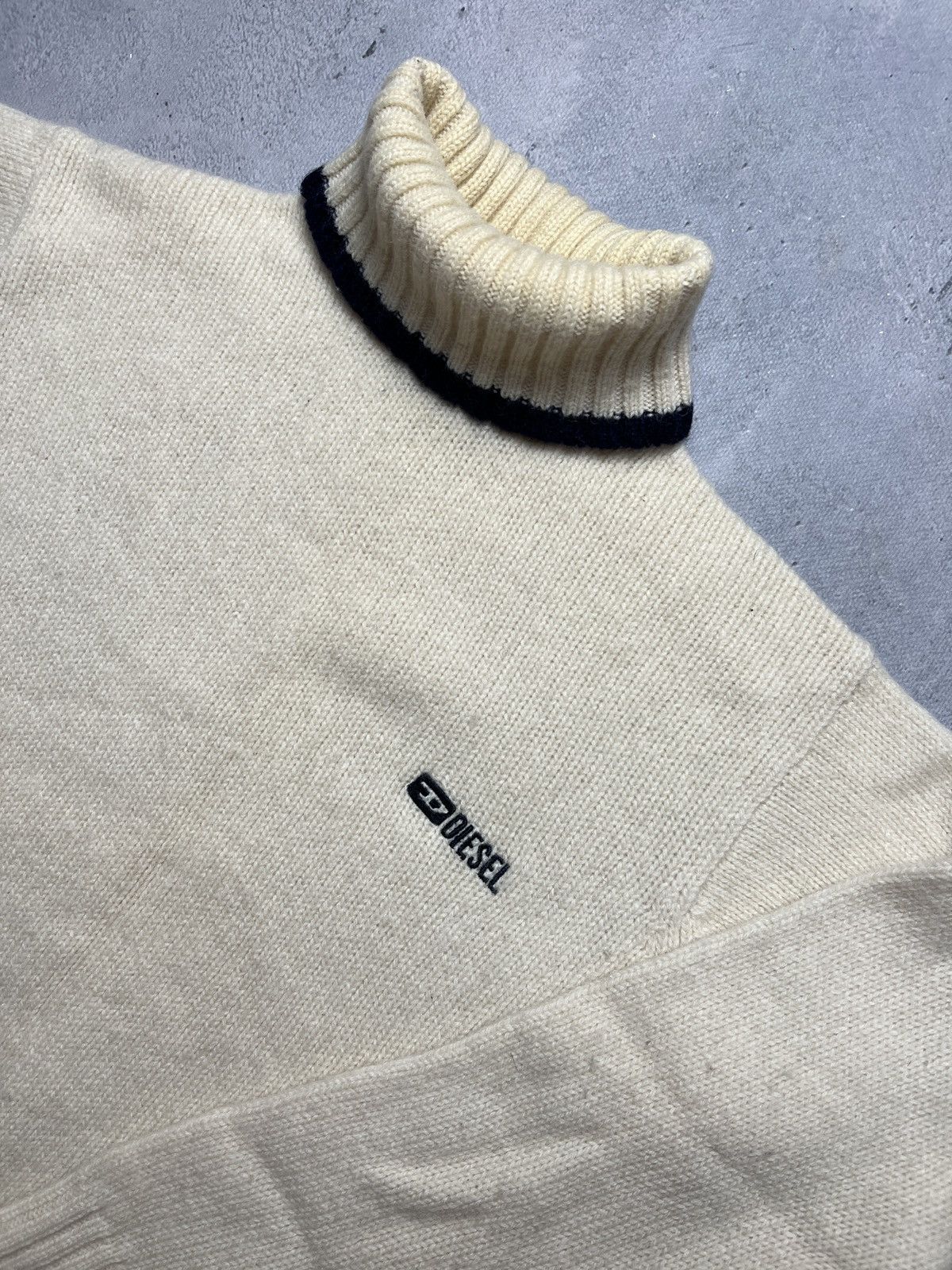 Diesel Diesel Vintage Distressed Knitwear Cream Wool Sweater 90's Size L / US 10 / IT 46 - 1 Thumbnail